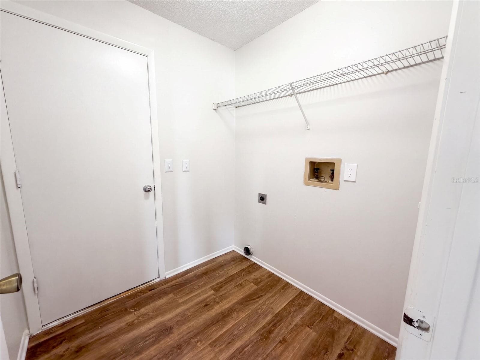 Single Family Residence at 9507 LETTERSTONE CT, TAMPA, photo 14 of 16