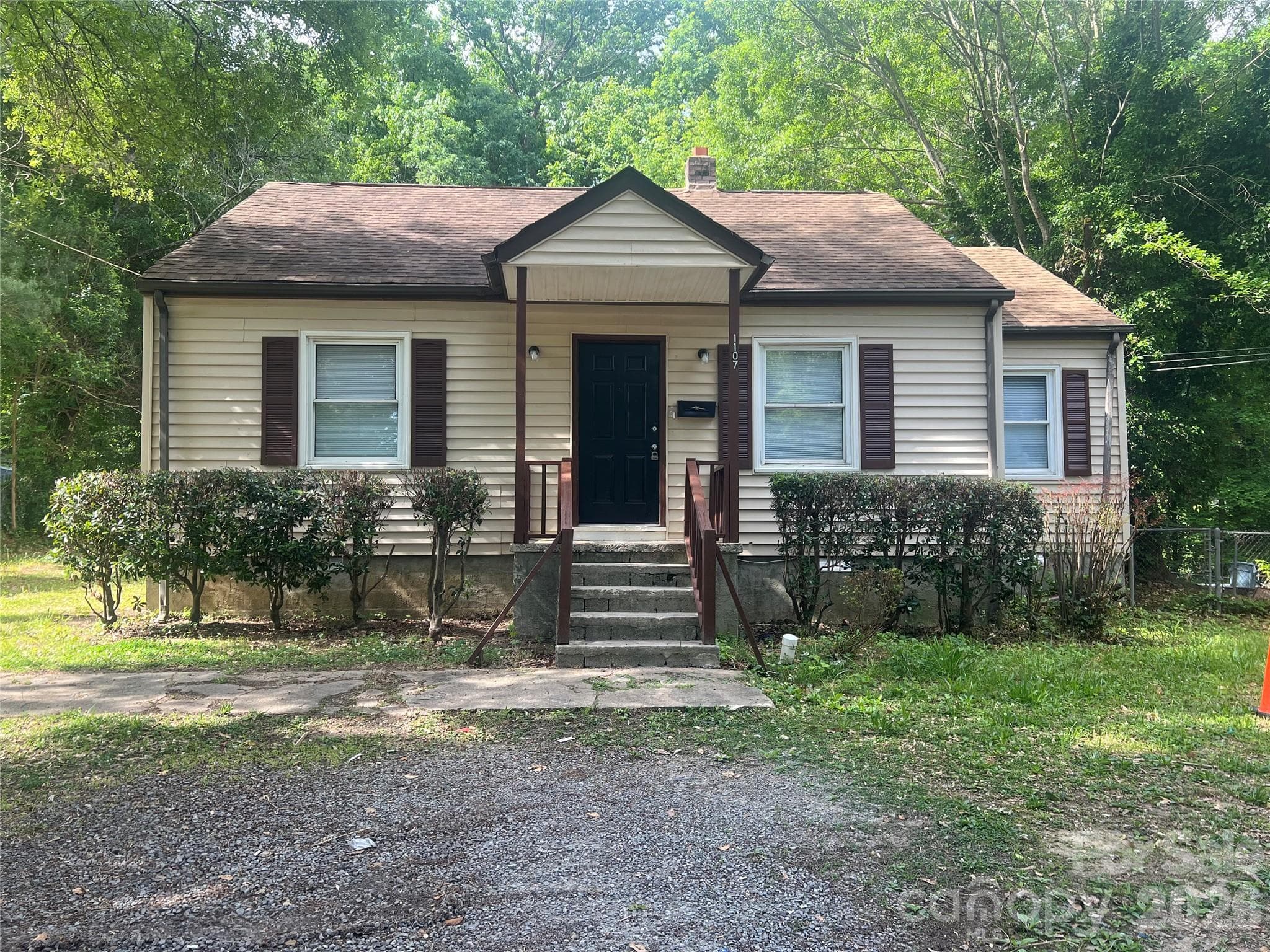 1107 W Davidson Avenue