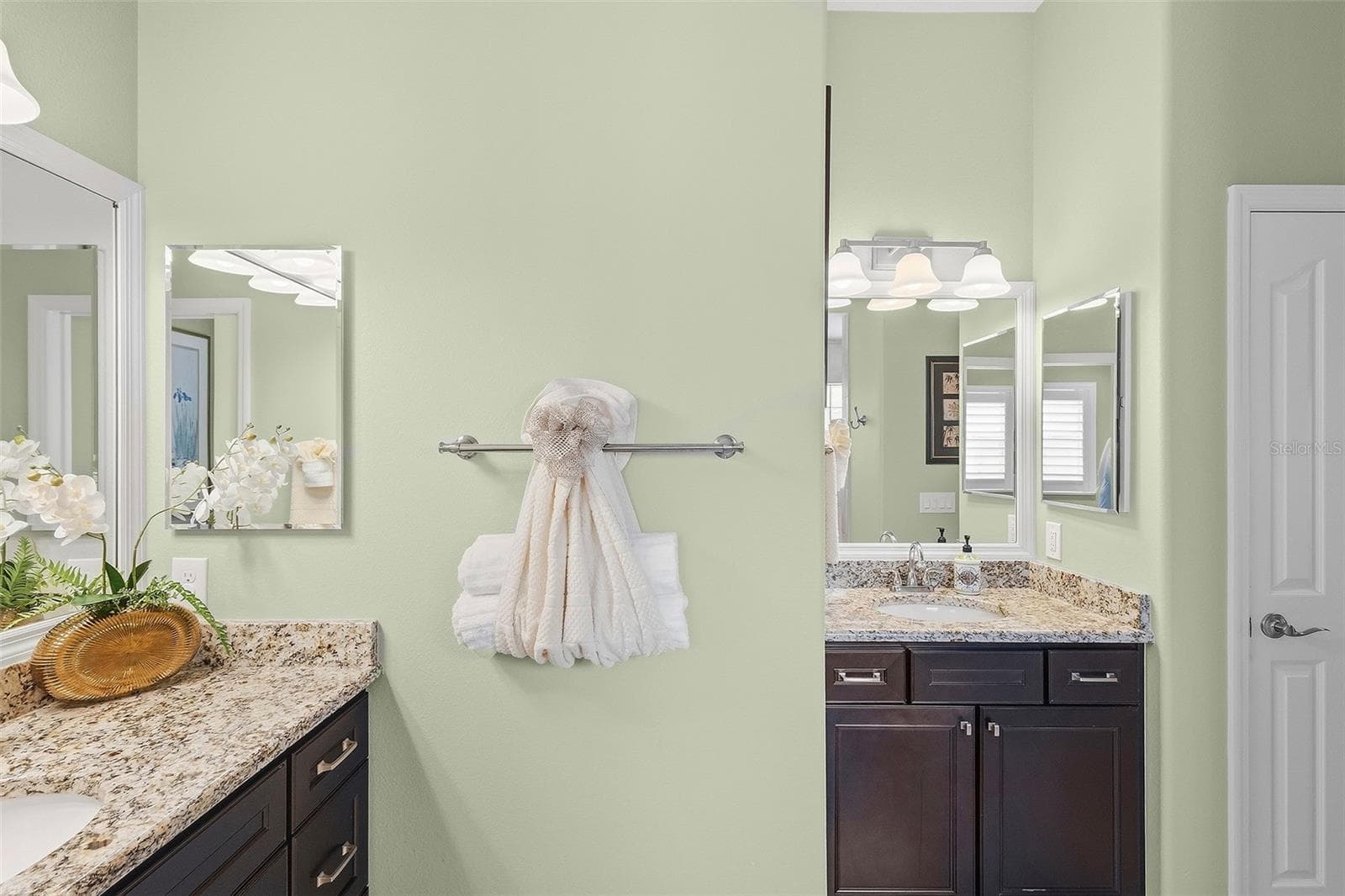 primary bathroom vanity 2 - 1757 PENNECAMP DR, THE VILLAGES