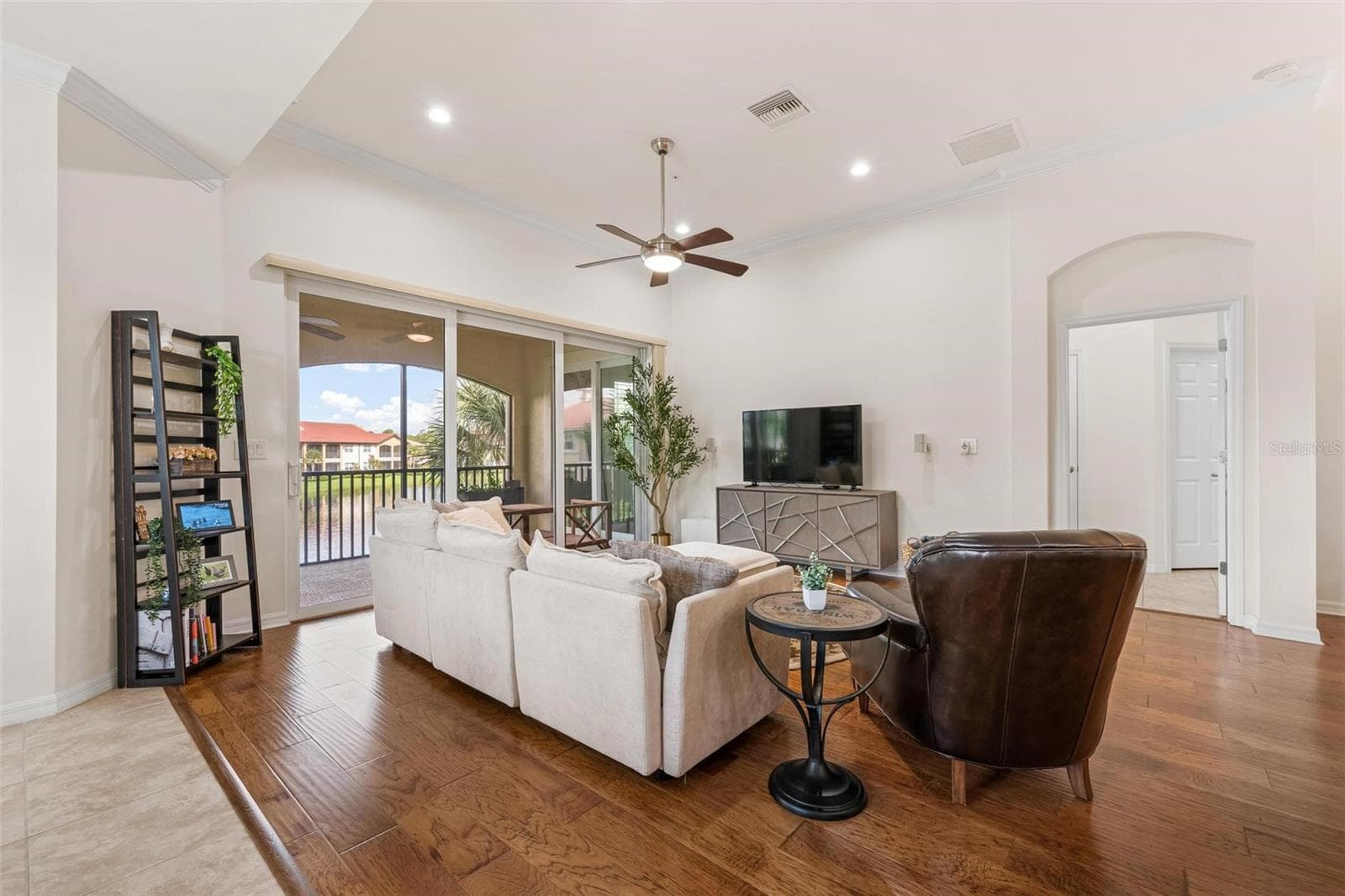 Condominium at 137 BELLA VISTA TER #33C, NOKOMIS, photo 10 of 54
