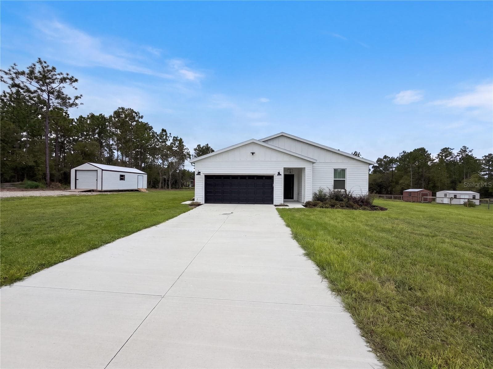 Single Family Residence at 12220 SW 76TH LN, DUNNELLON, photo 2 of 27