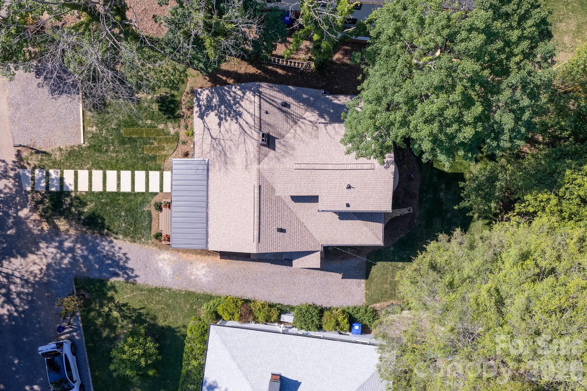 Single Family Residence at 4 Baird Lane, Asheville, photo 9 of 48