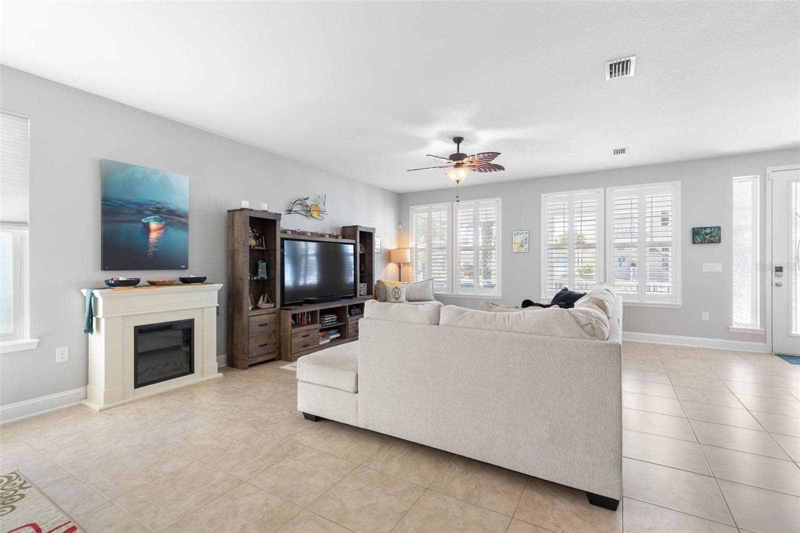 Single Family Residence at 8 HIDDEN TREASURE DR, PALM COAST, photo 12 of 93