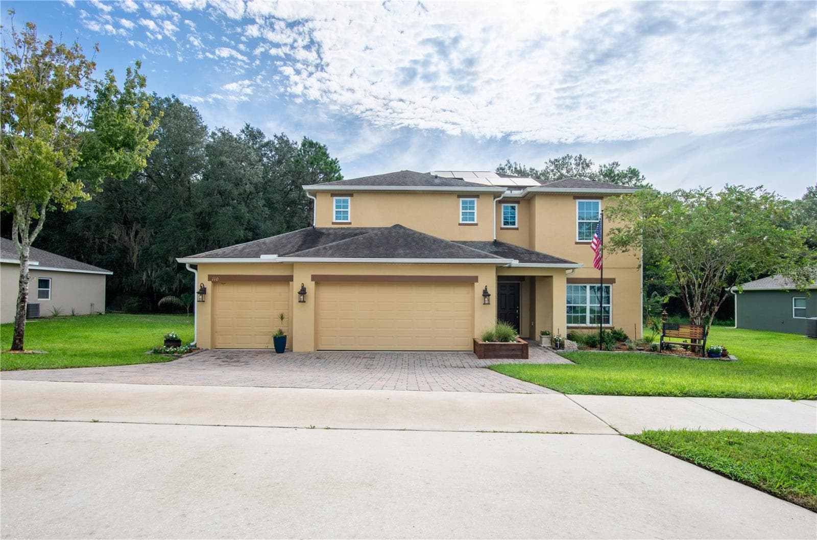 110 ISLABELLA WAY
