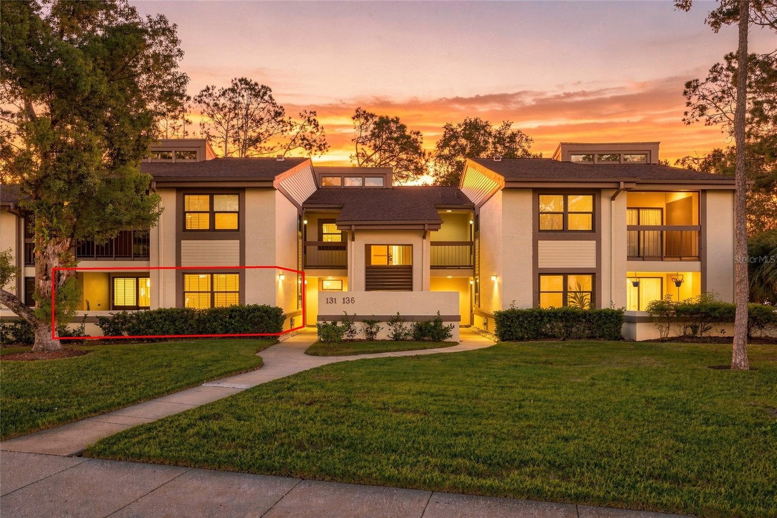 Front of Condo Building - 131 WOODLAKE WYNDE, OLDSMAR