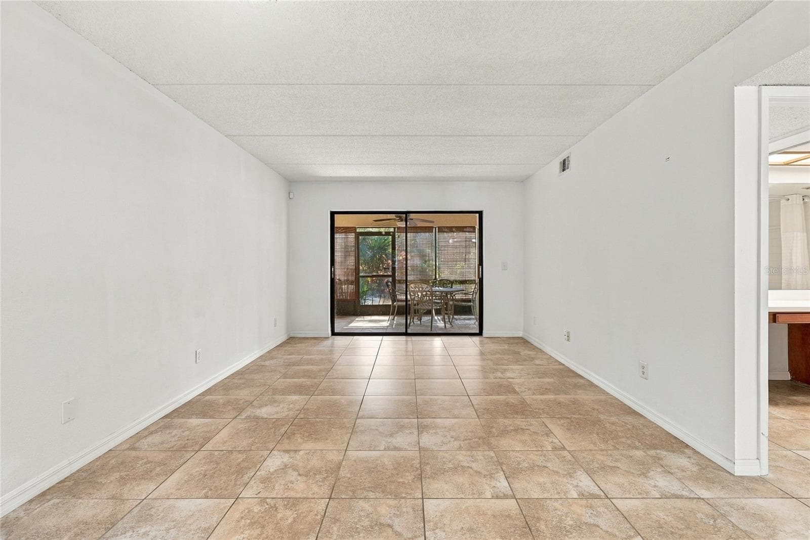 Living Room / Dining Room Combo - 131 WOODLAKE WYNDE, OLDSMAR
