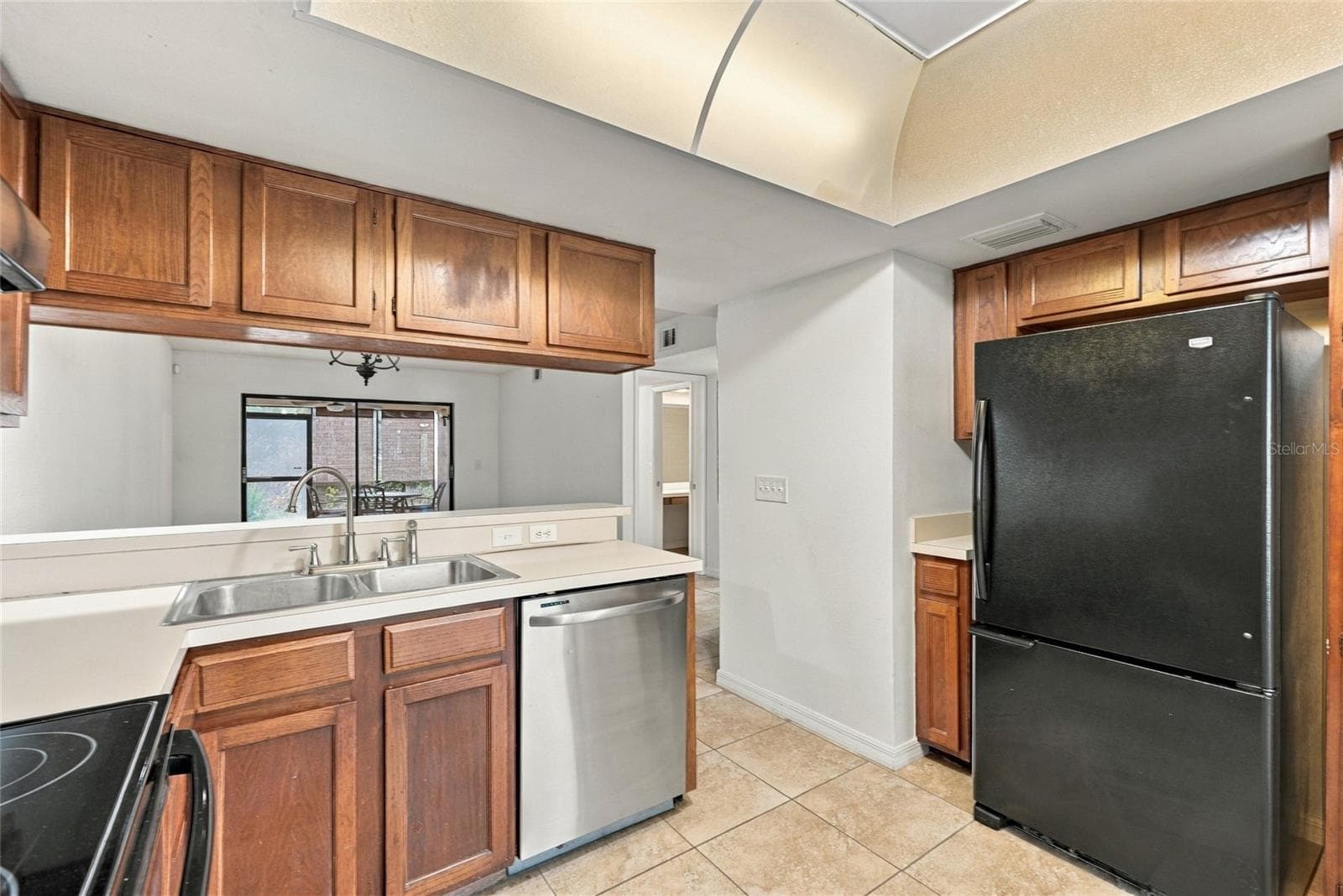 Interior Kitchen - 131 WOODLAKE WYNDE, OLDSMAR