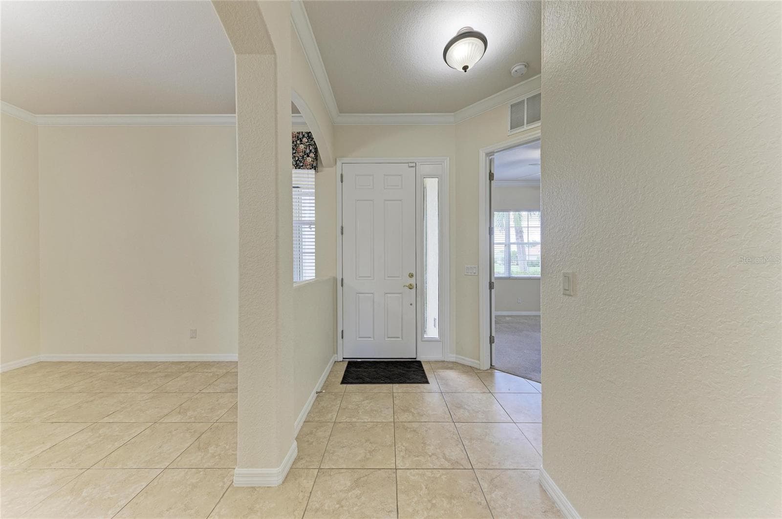 Single Family Residence at 11794 GRANITE WOODS LOOP, VENICE, photo 7 of 100