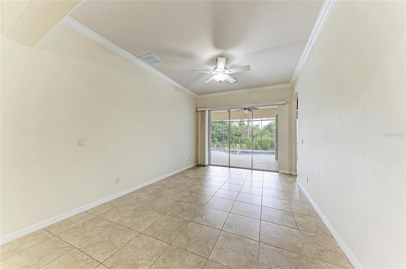 Single Family Residence at 11794 GRANITE WOODS LOOP, VENICE, photo 15 of 100