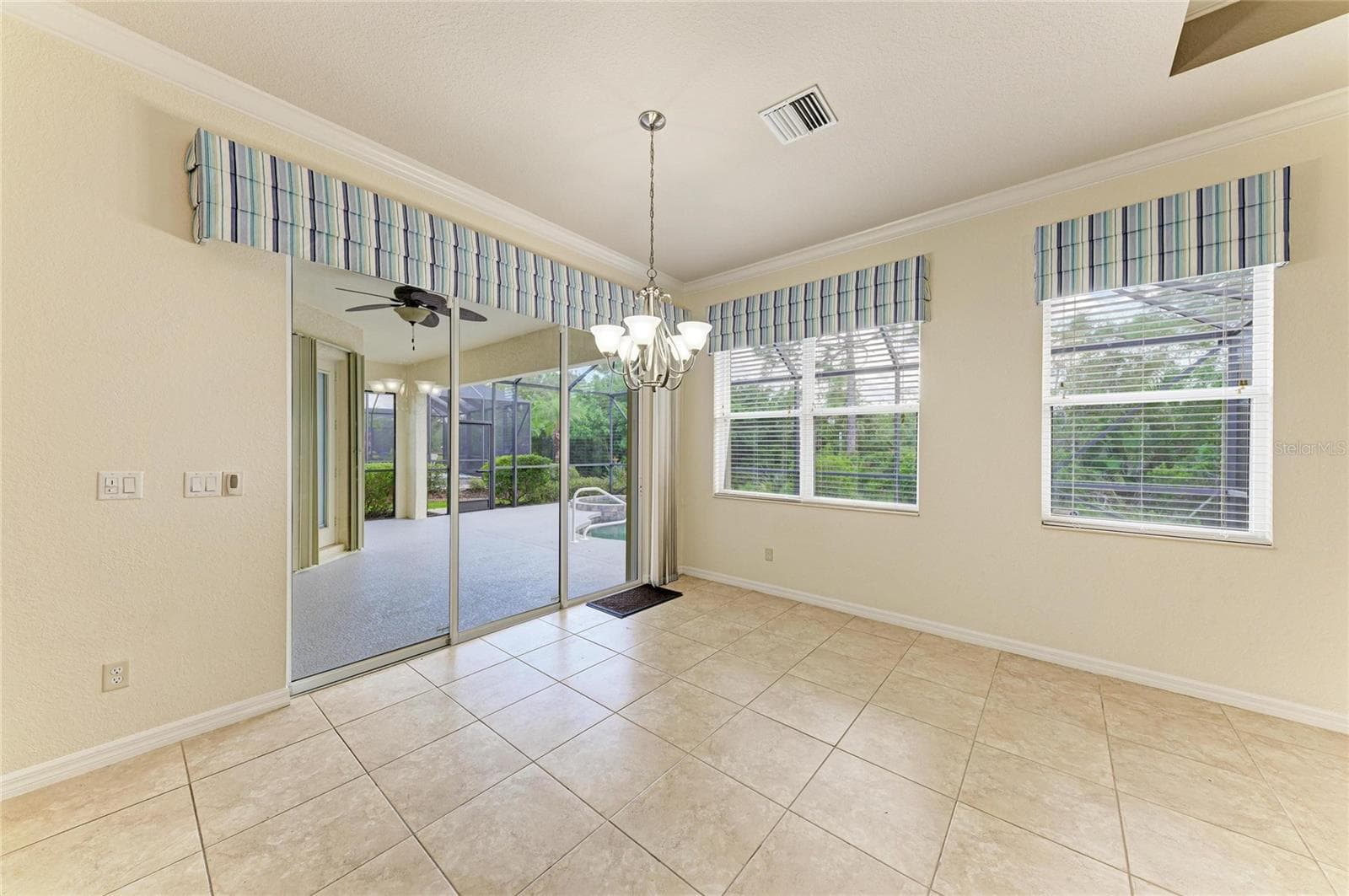 Single Family Residence at 11794 GRANITE WOODS LOOP, VENICE, photo 29 of 100