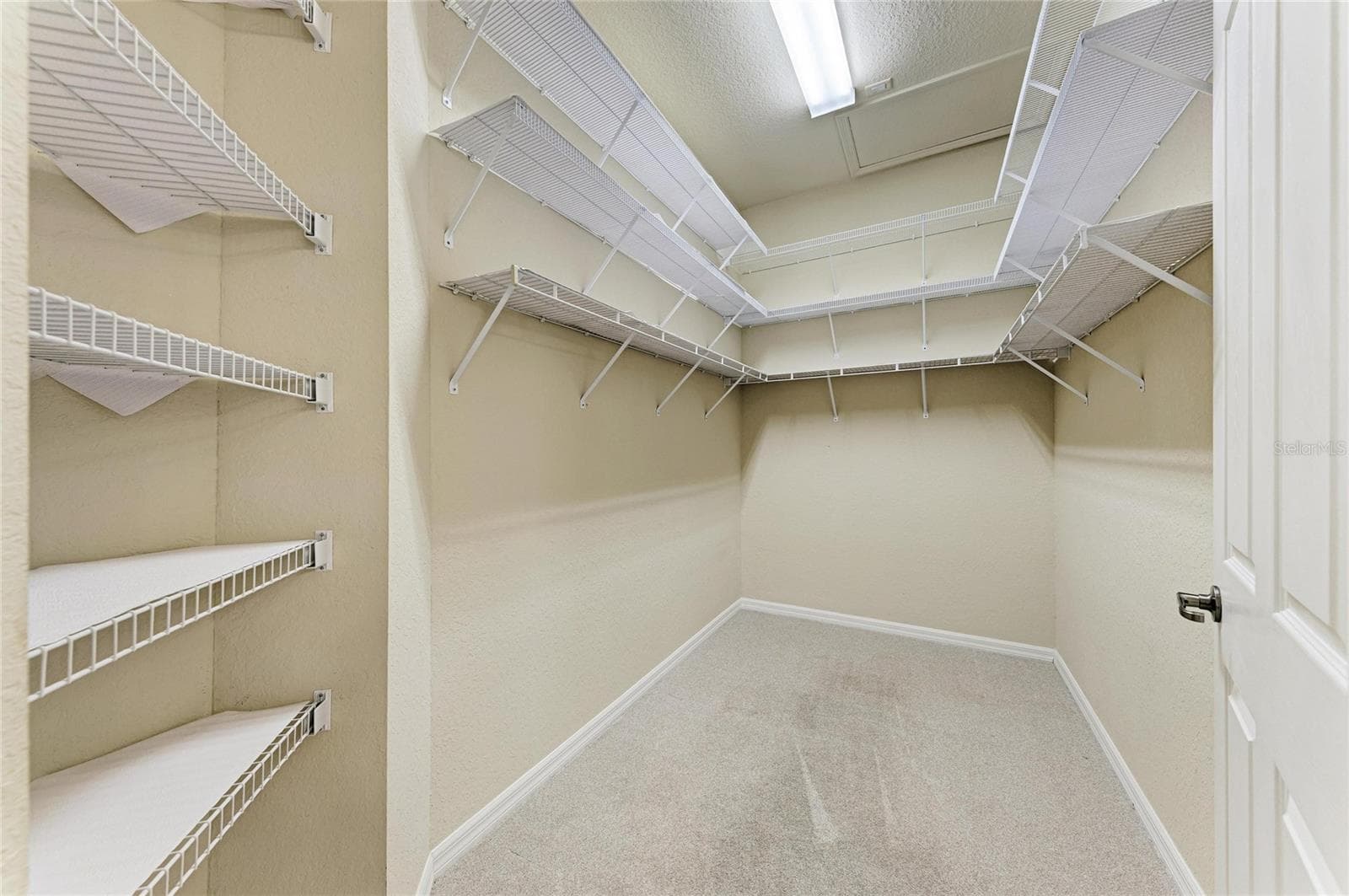 Single Family Residence at 11794 GRANITE WOODS LOOP, VENICE, photo 42 of 100