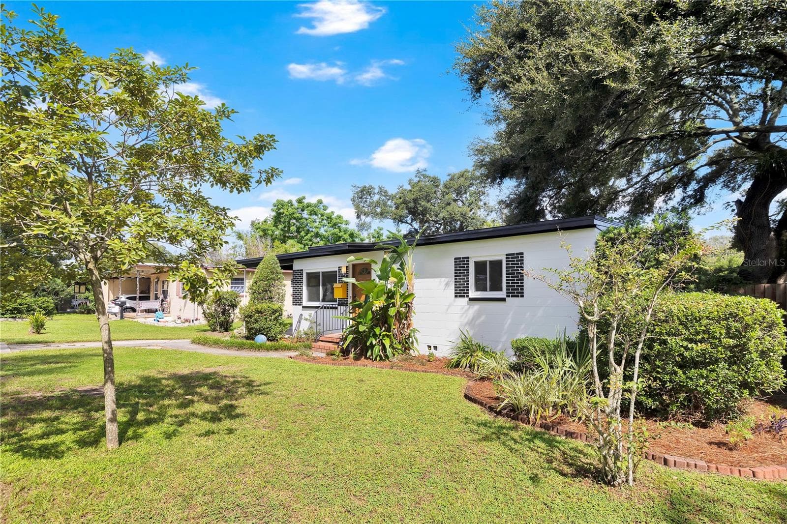 Single Family Residence at 2917 PICKFAIR ST, ORLANDO, photo 3 of 26