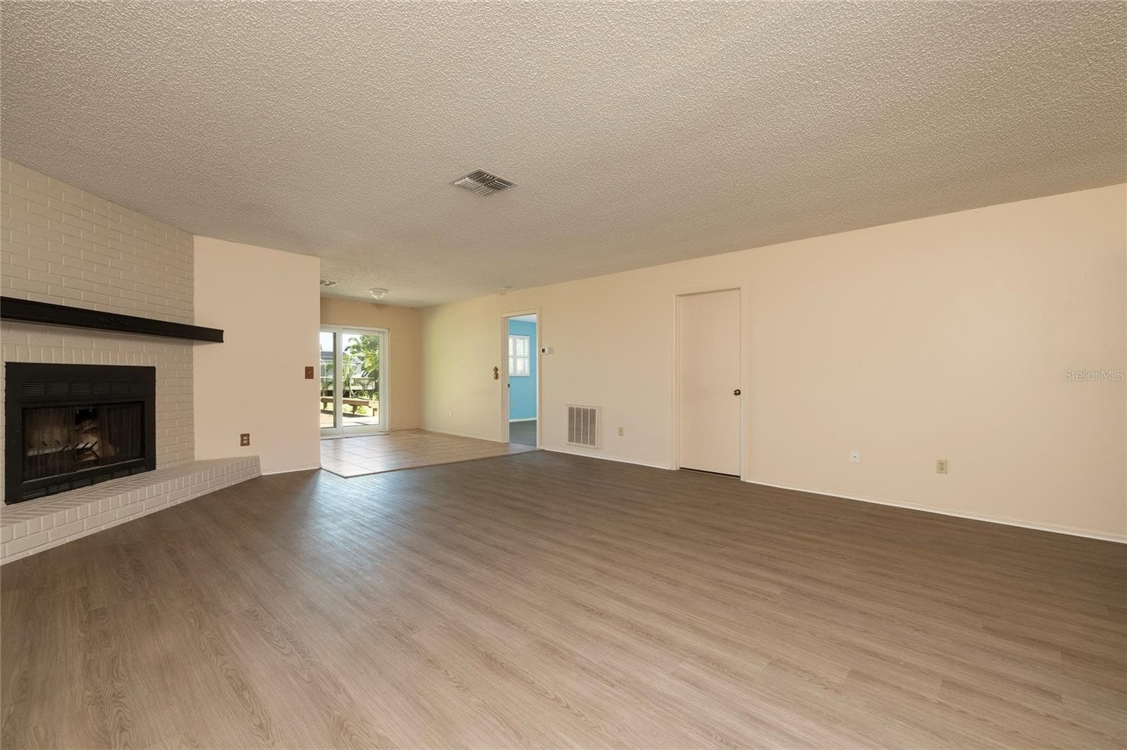 Large Living Room - 6355 102ND TER N, PINELLAS PARK