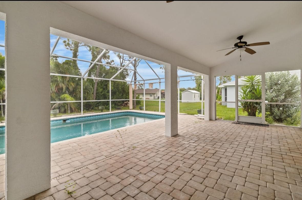 Single Family Residence at 1040 BAY HARBOR DR, ENGLEWOOD, photo 9 of 13