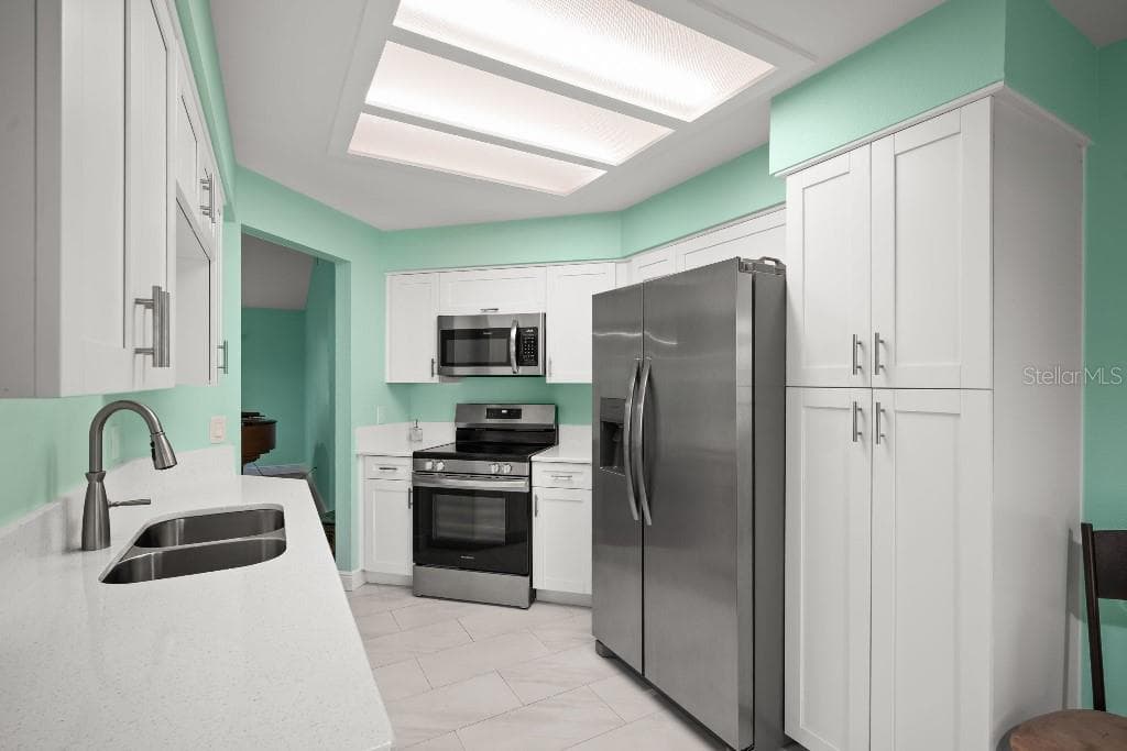 Single Family Residence at 2109 CYPRESS POINT DR N, CLEARWATER, photo 8 of 30
