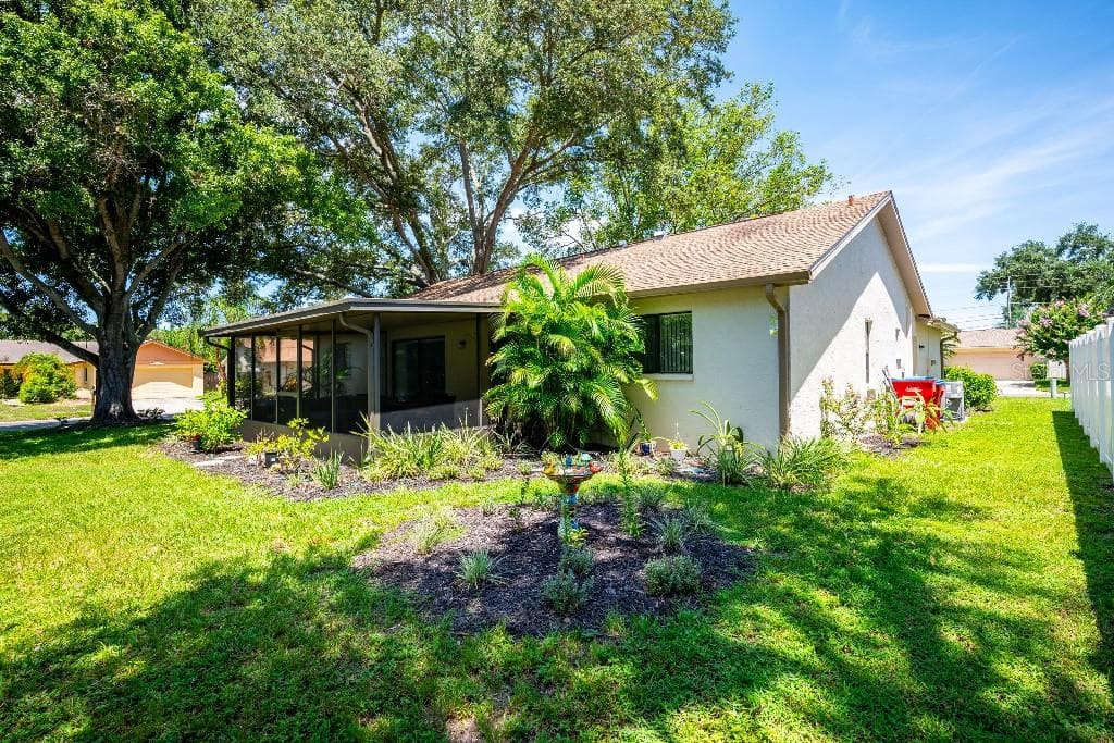 Single Family Residence at 2109 CYPRESS POINT DR N, CLEARWATER, photo 27 of 30