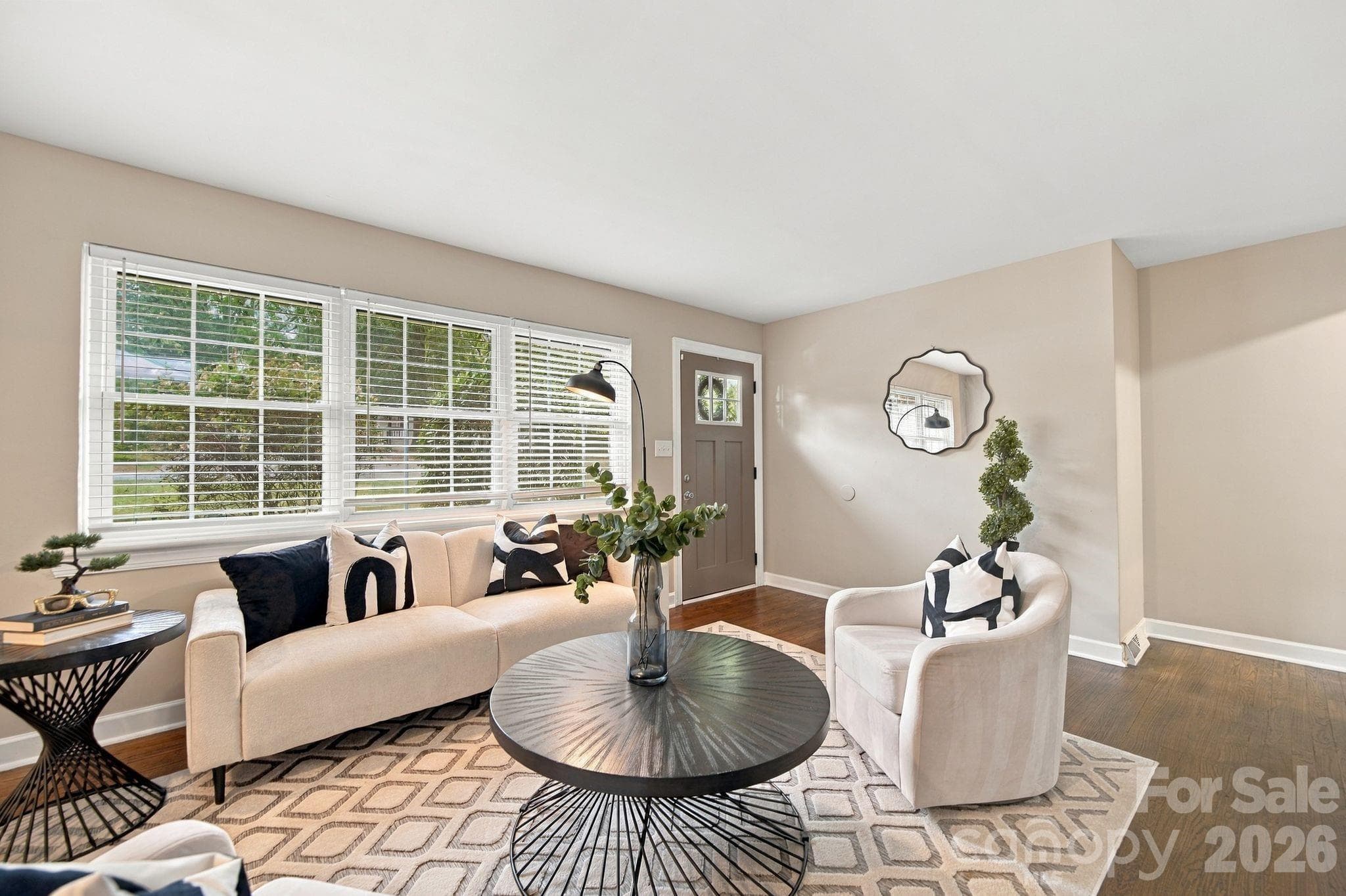 Single Family Residence at 3307 Bonaire Drive, Charlotte, photo 5 of 20