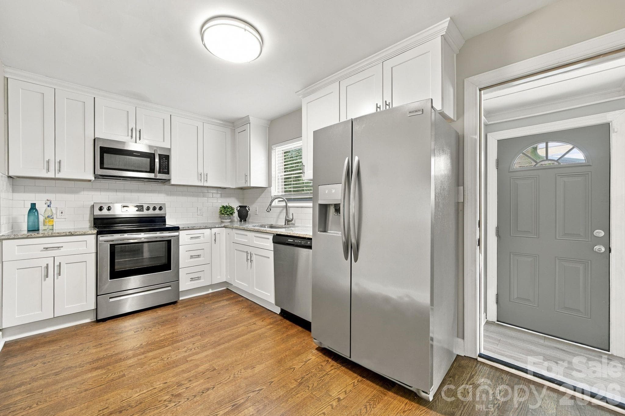 Single Family Residence at 3307 Bonaire Drive, Charlotte, photo 7 of 20