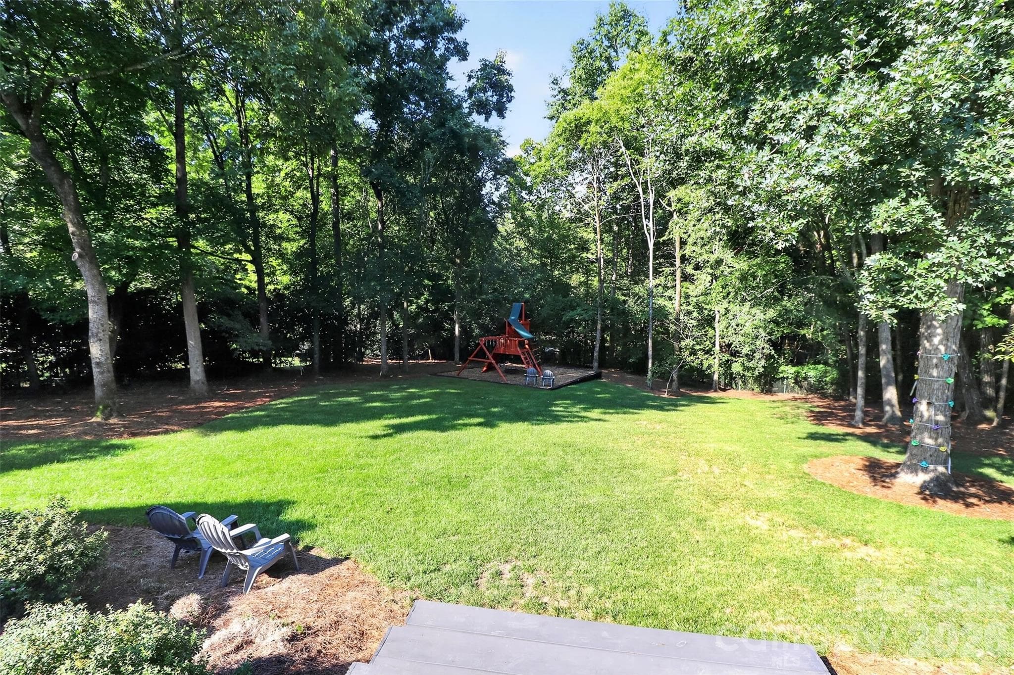 1+ acres of privacy in Foxcroft! - 1901 Cortelyou Road, Charlotte
