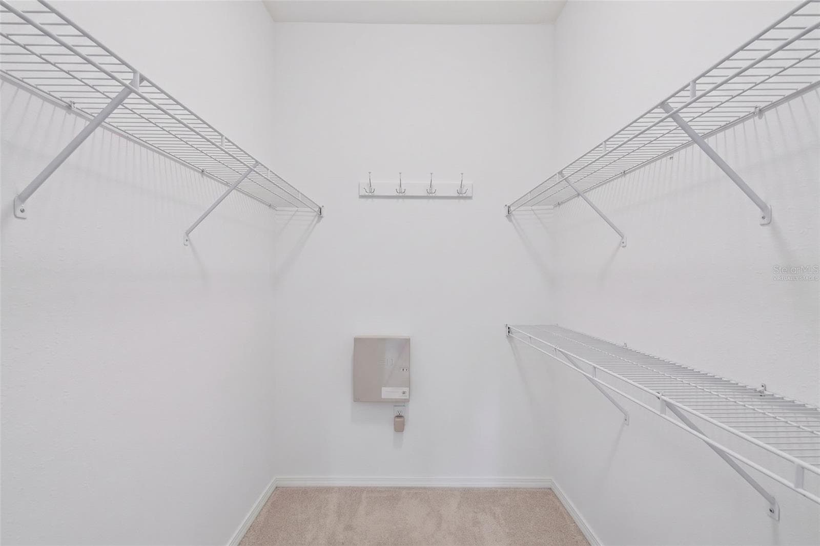 Virtually Staged - 5325 SNEAD DR, WINTER HAVEN