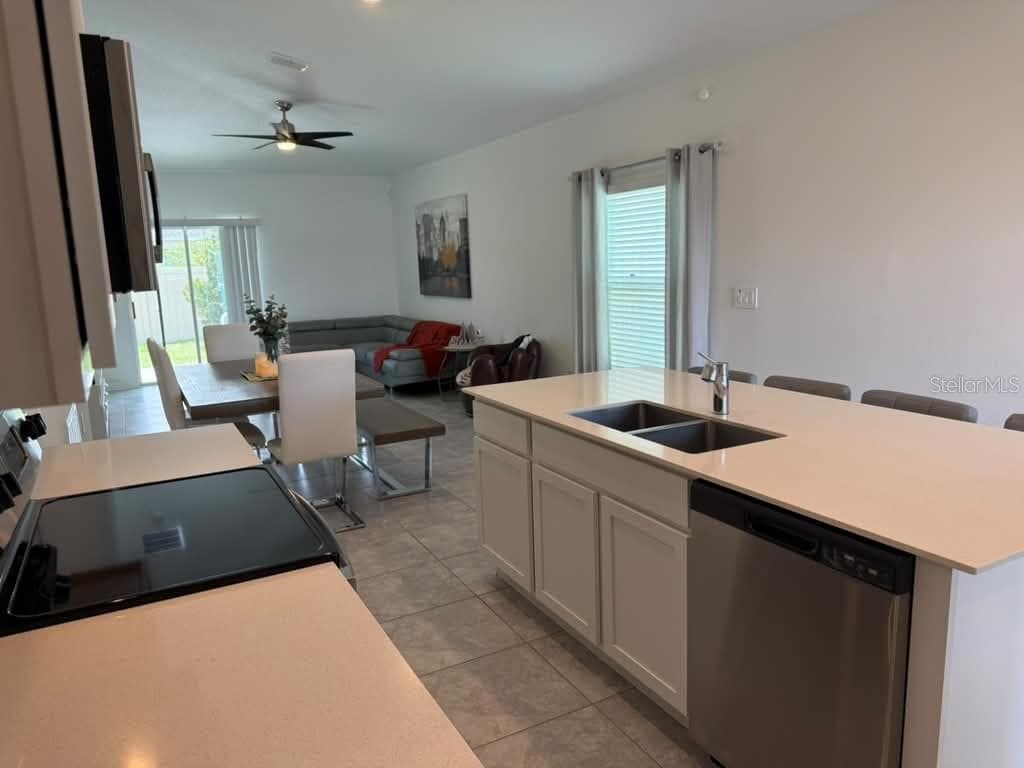 Kitchen - 4260 PEBBLES THROW DR, KISSIMMEE