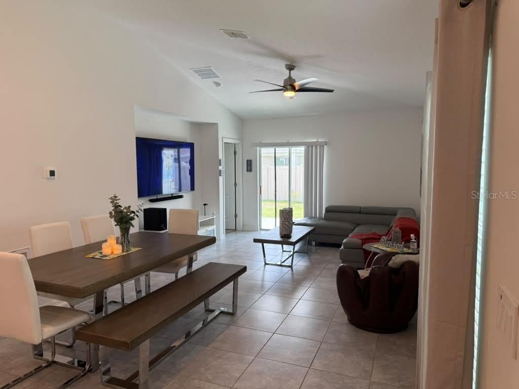 Family Room - 4260 PEBBLES THROW DR, KISSIMMEE
