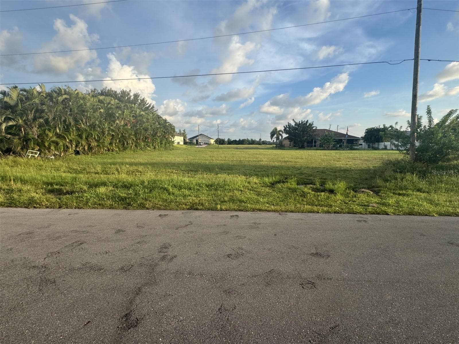 2724 NW 11TH ST