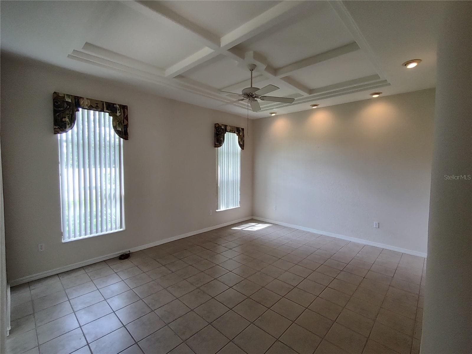 Single Family Residence at 11428 SW 69TH CIR, OCALA, photo 6 of 28