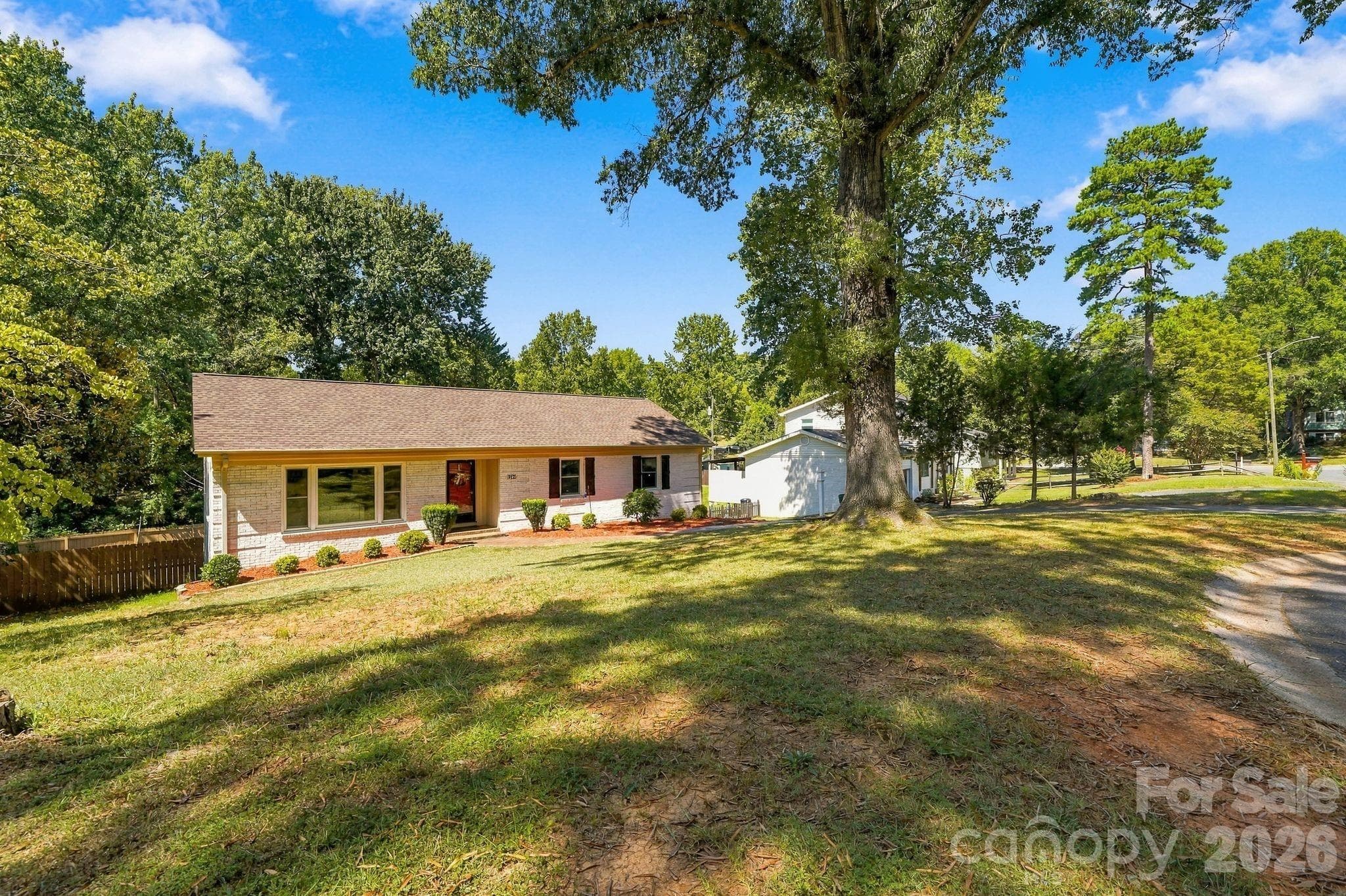 Single Family Residence at 912 Tally Ho Court, Charlotte, photo 4 of 48