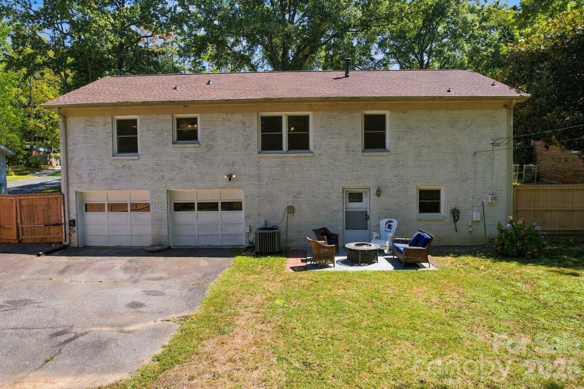 Single Family Residence at 912 Tally Ho Court, Charlotte, photo 28 of 48