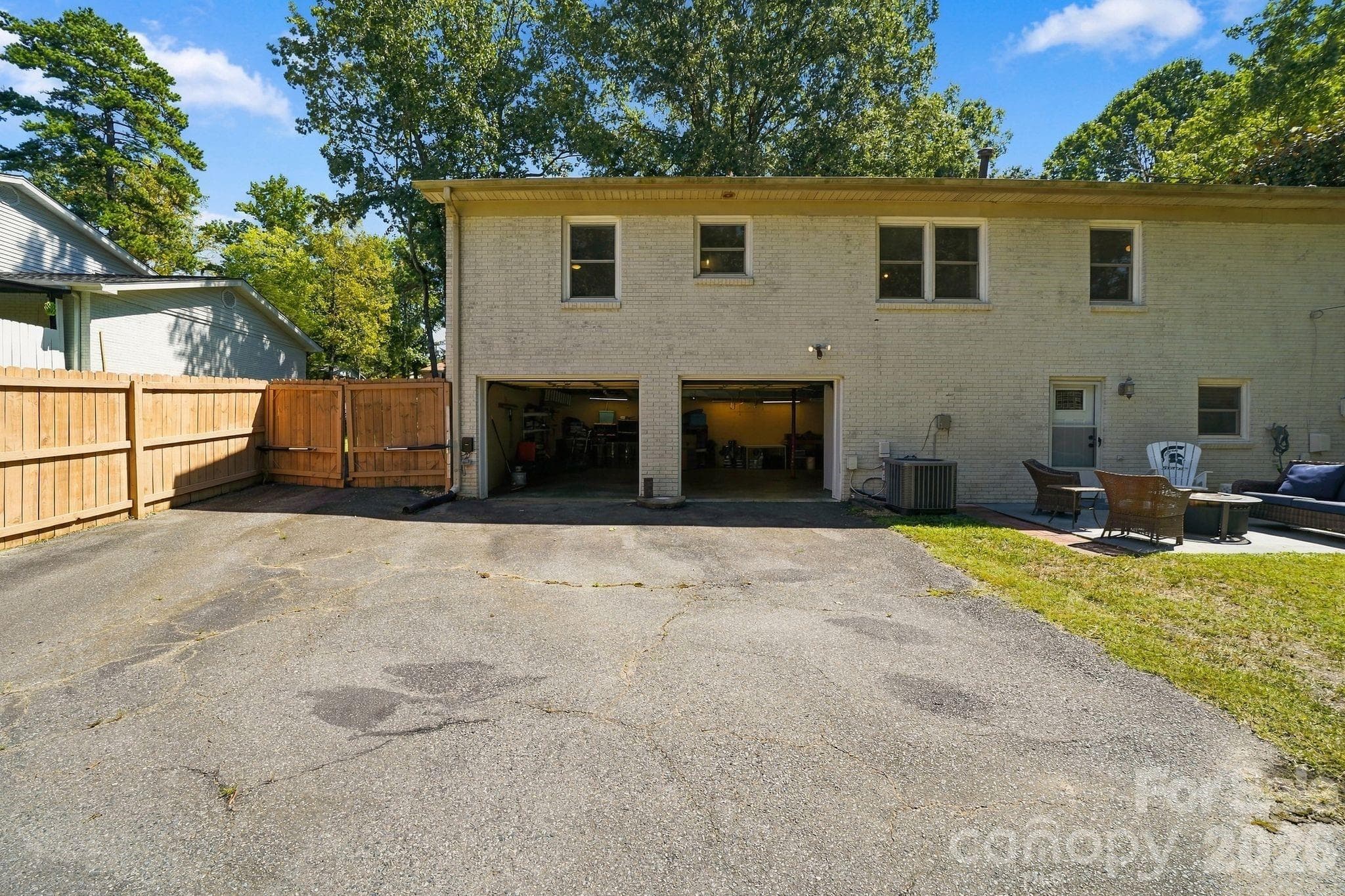 Single Family Residence at 912 Tally Ho Court, Charlotte, photo 30 of 48