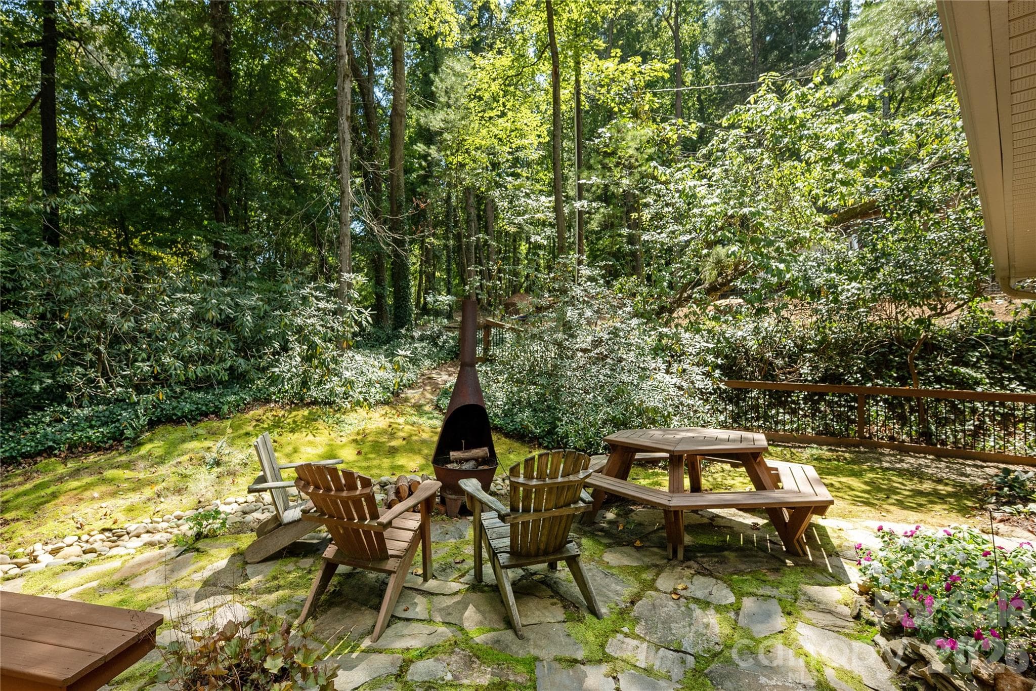 Single Family Residence at 906 Indian Hill Road, Hendersonville, photo 32 of 41