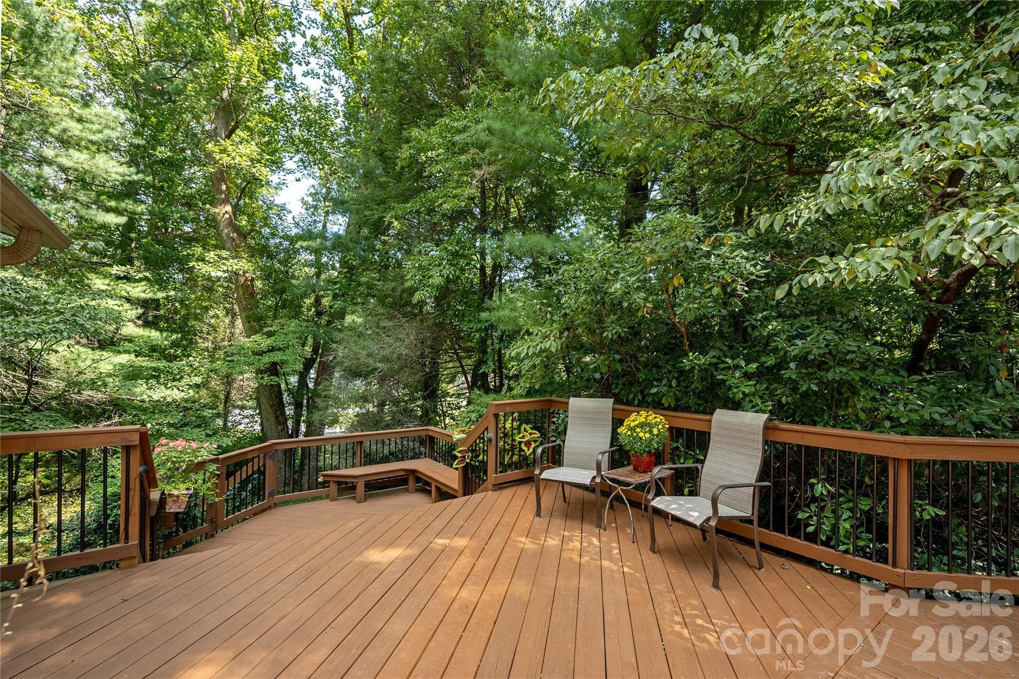 Single Family Residence at 906 Indian Hill Road, Hendersonville, photo 36 of 41