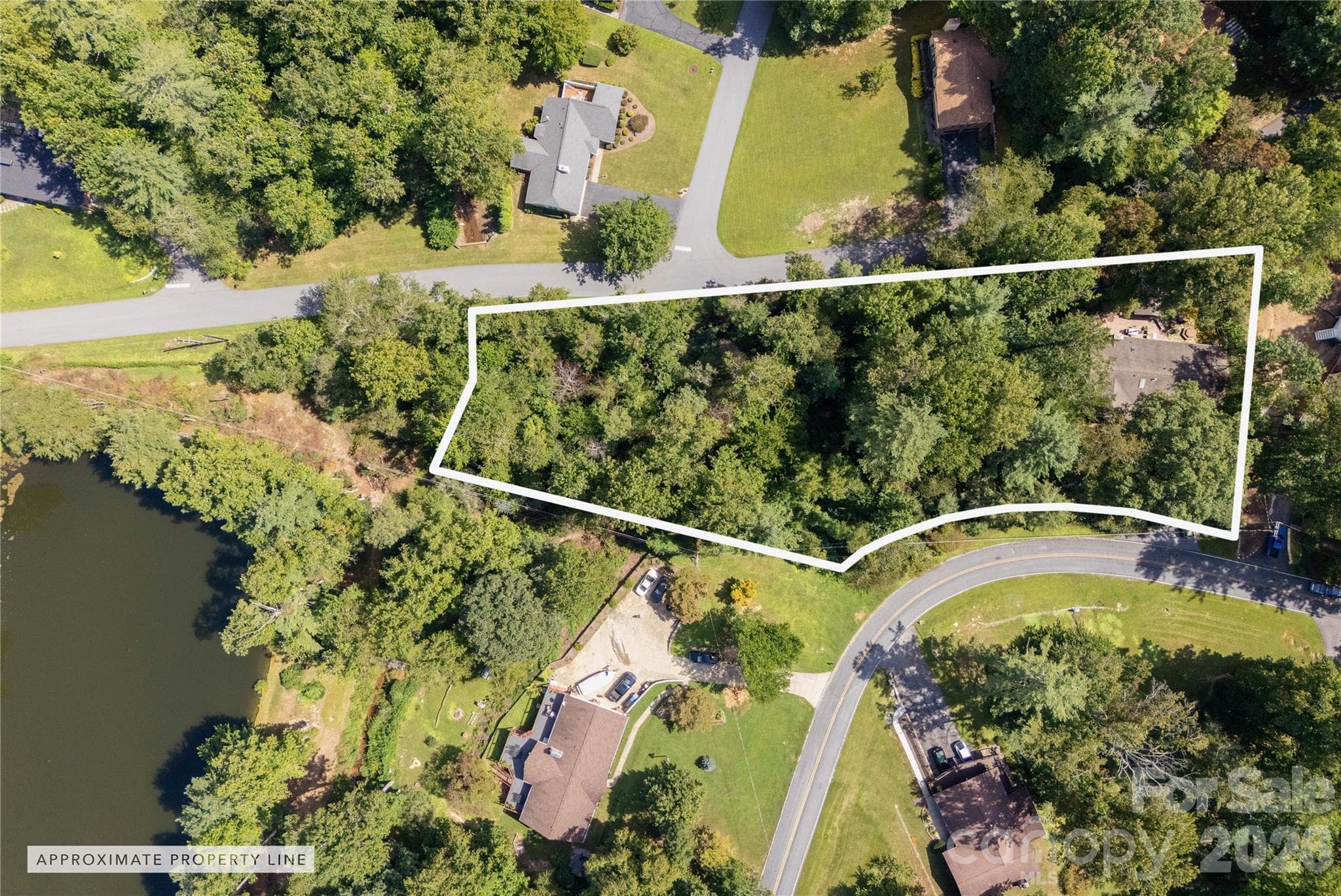 Single Family Residence at 906 Indian Hill Road, Hendersonville, photo 40 of 41
