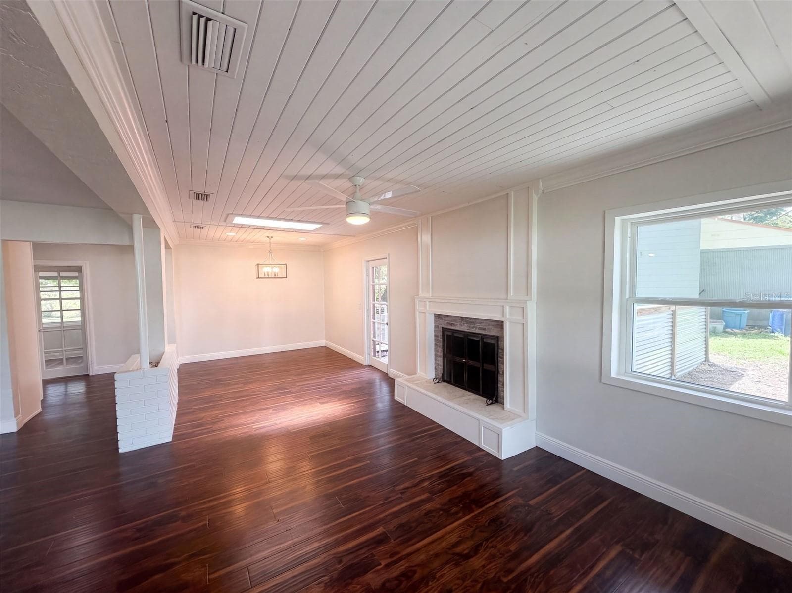 Single Family Residence at 10806 W ELBOW DR, TAMPA, photo 7 of 20