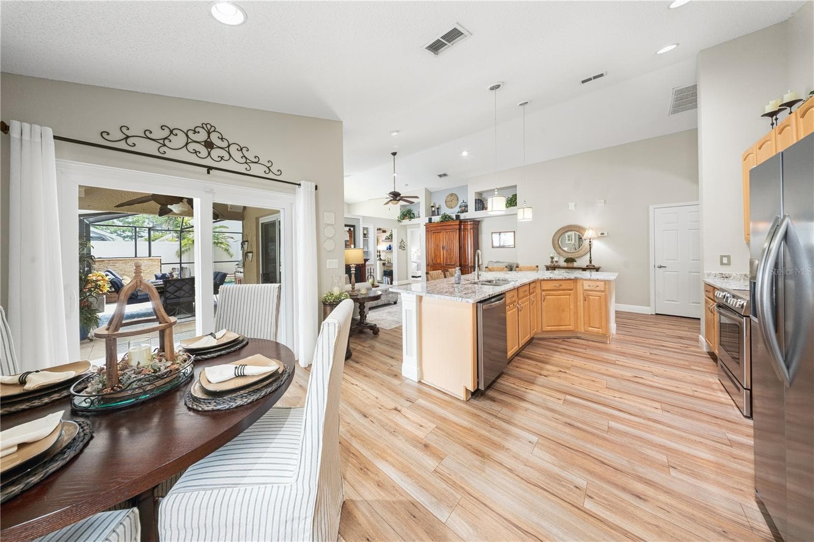 Single Family Residence at 2530 ARROWPOINTE DR, HOLIDAY, photo 7 of 35