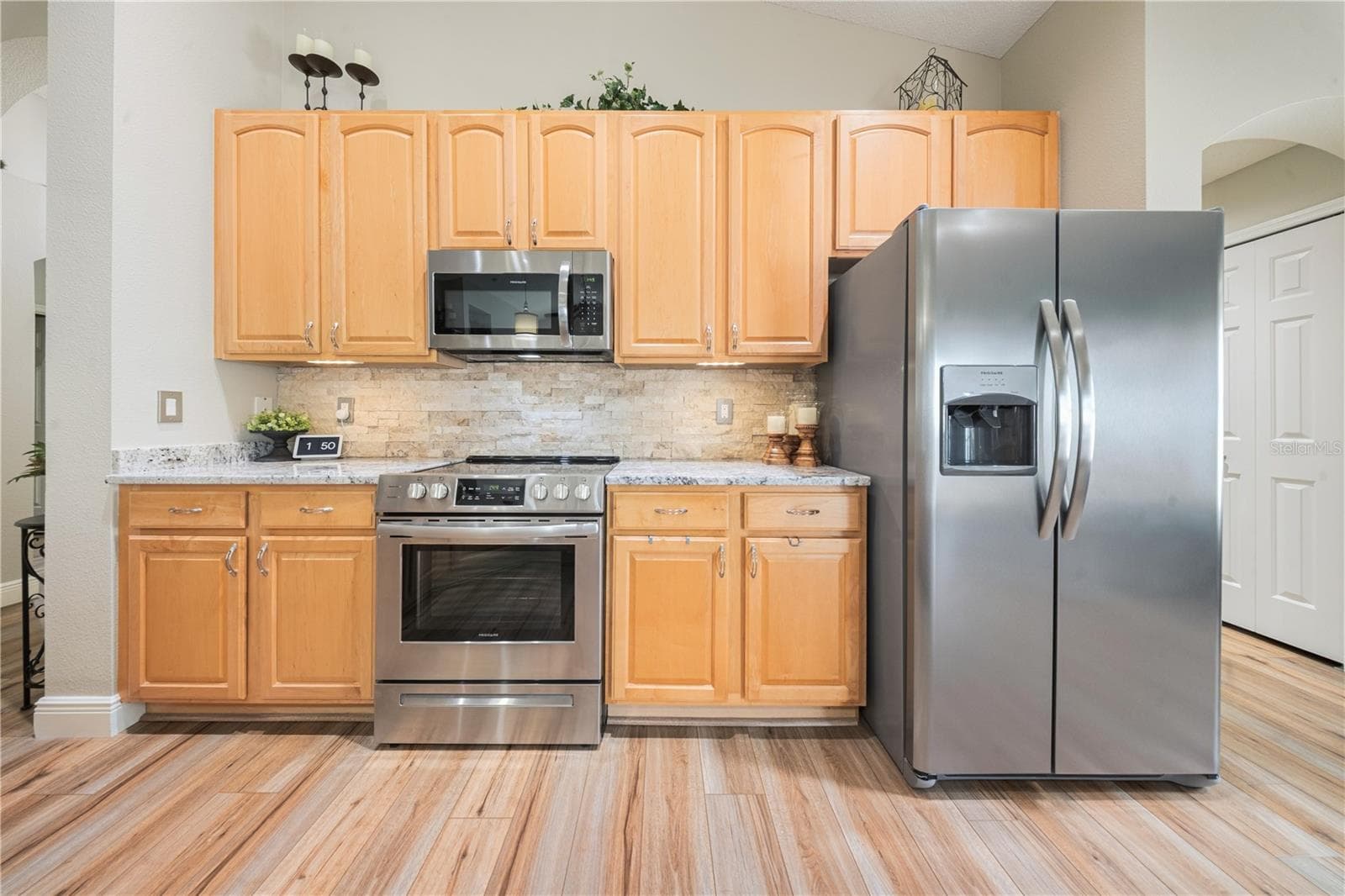Single Family Residence at 2530 ARROWPOINTE DR, HOLIDAY, photo 9 of 35