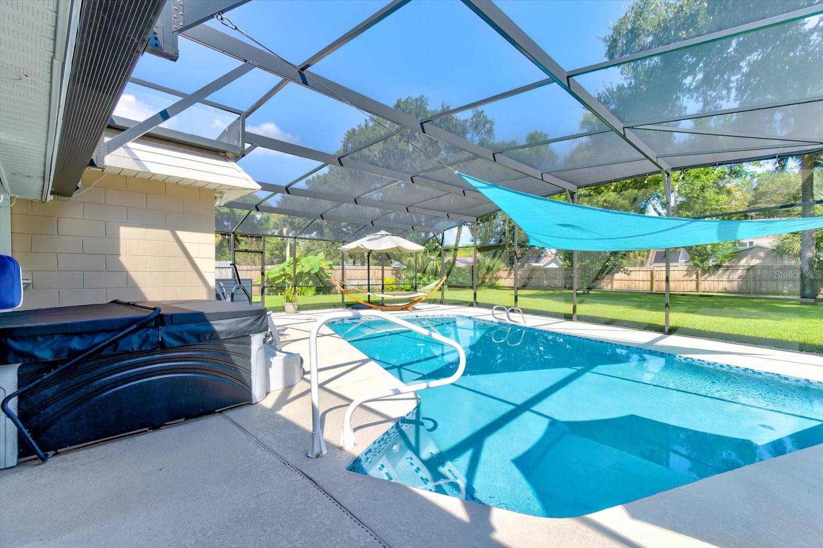 Hot Tub with large screened pool area - 116 PARTRIDGE CIR, WINTER SPRINGS