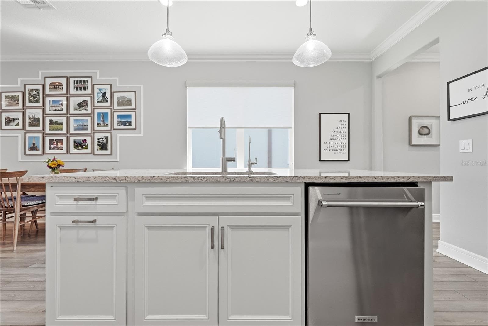 Kitchen has soft closing drawers. - 5535 BLUE CRUSH BND, LAND O LAKES