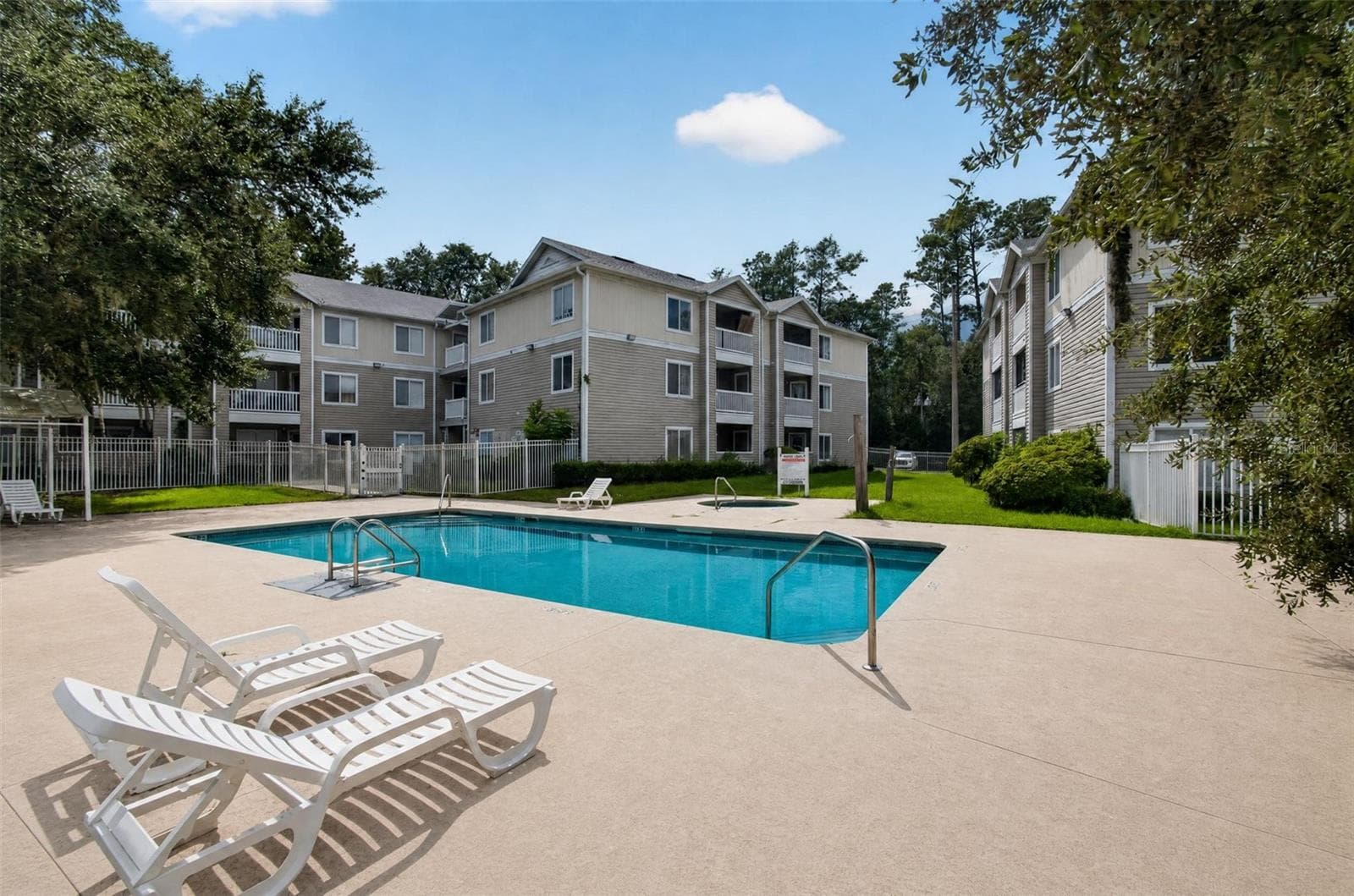 Community Pool - 4000 SW 23RD ST #2-105, GAINESVILLE