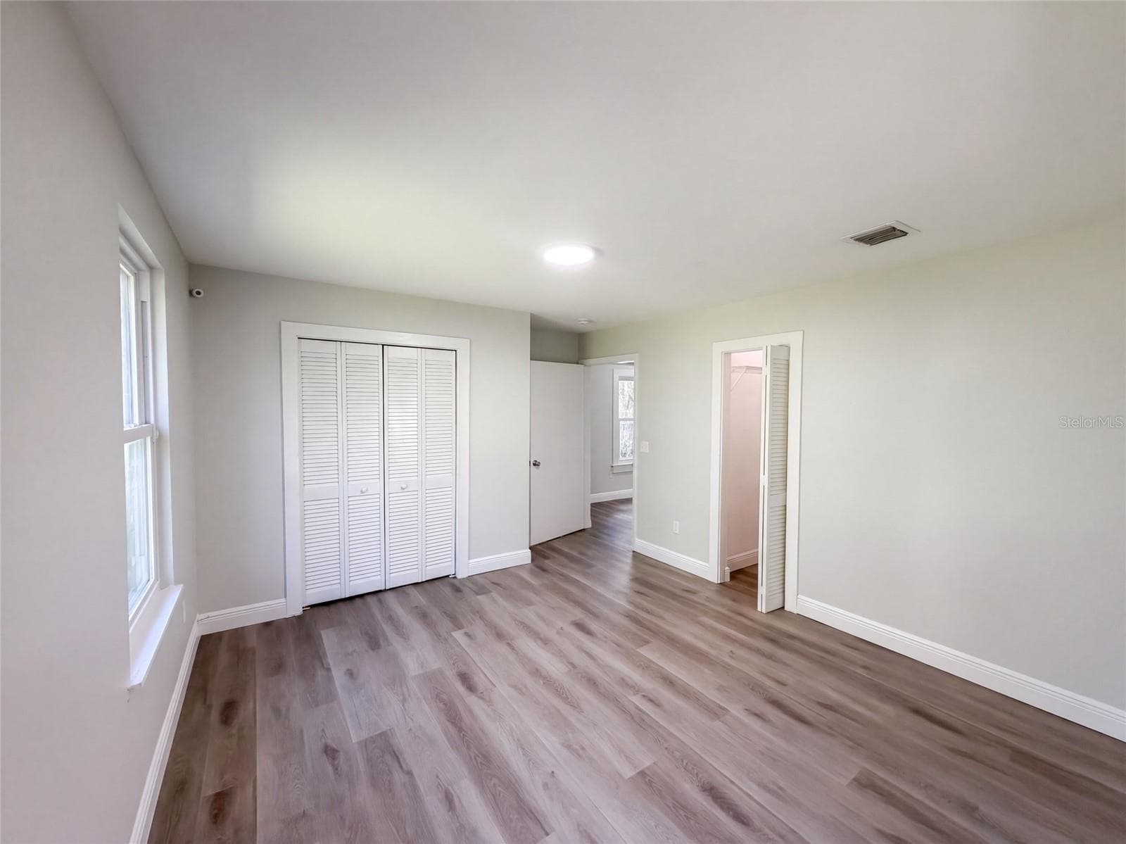 Single Family Residence at 802 MASSACHUSETTS AVE, ST CLOUD, photo 11 of 29