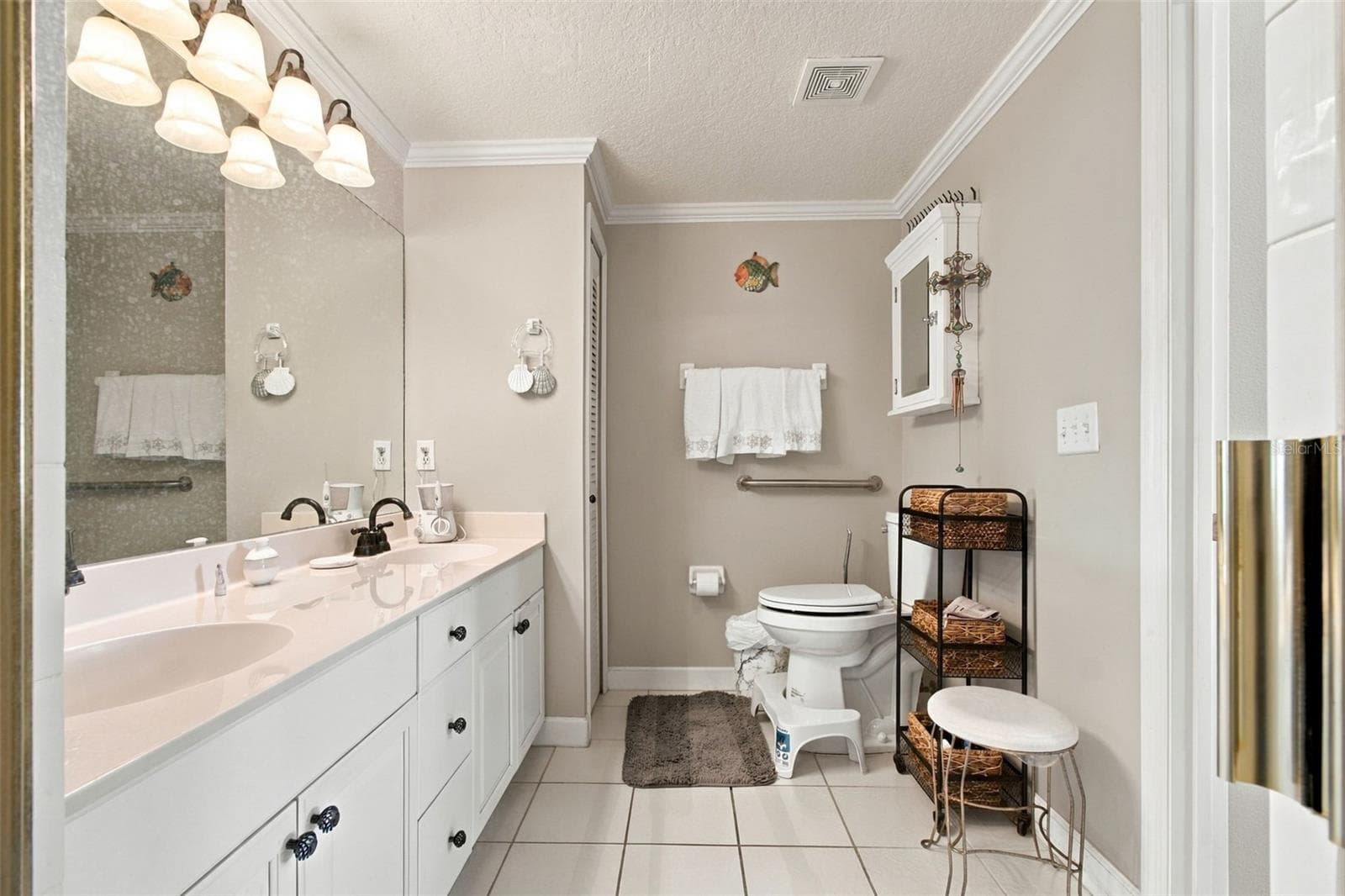 Primary Bath - 399 150TH AVE #205, MADEIRA BEACH