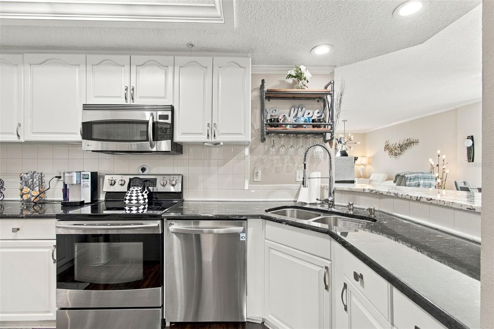 Kitchen - 399 150TH AVE #205, MADEIRA BEACH