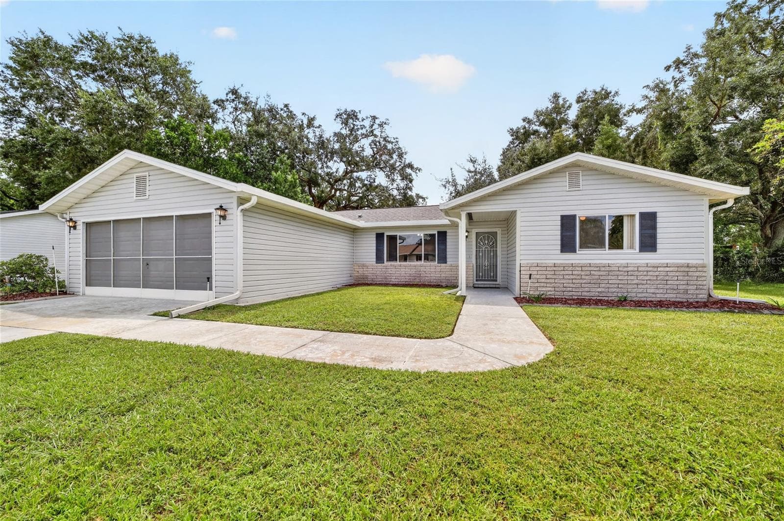Single Family Residence at 10622 SE 179TH LN, SUMMERFIELD, photo 3 of 46