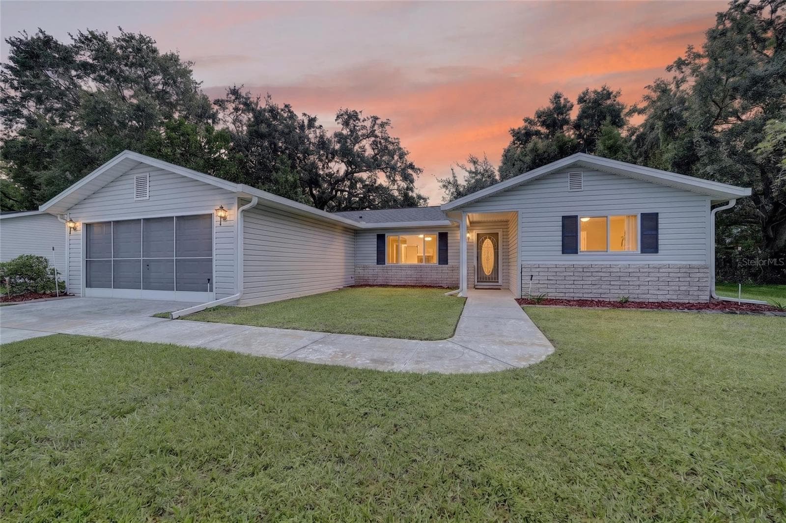 Single Family Residence at 10622 SE 179TH LN, SUMMERFIELD, photo 4 of 46