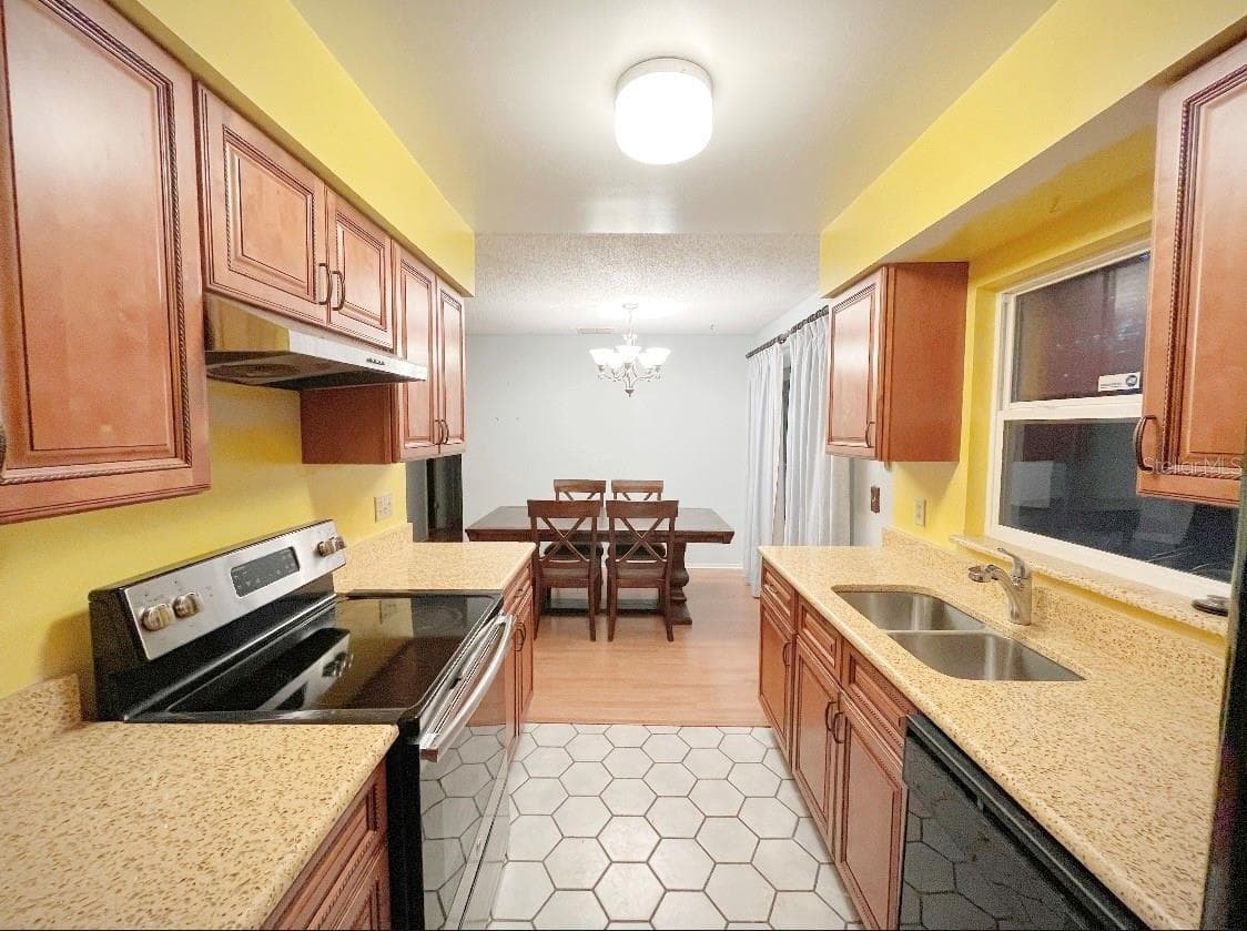 Single Family Residence at 5839 HUTTON DR, ORLANDO, photo 10 of 20
