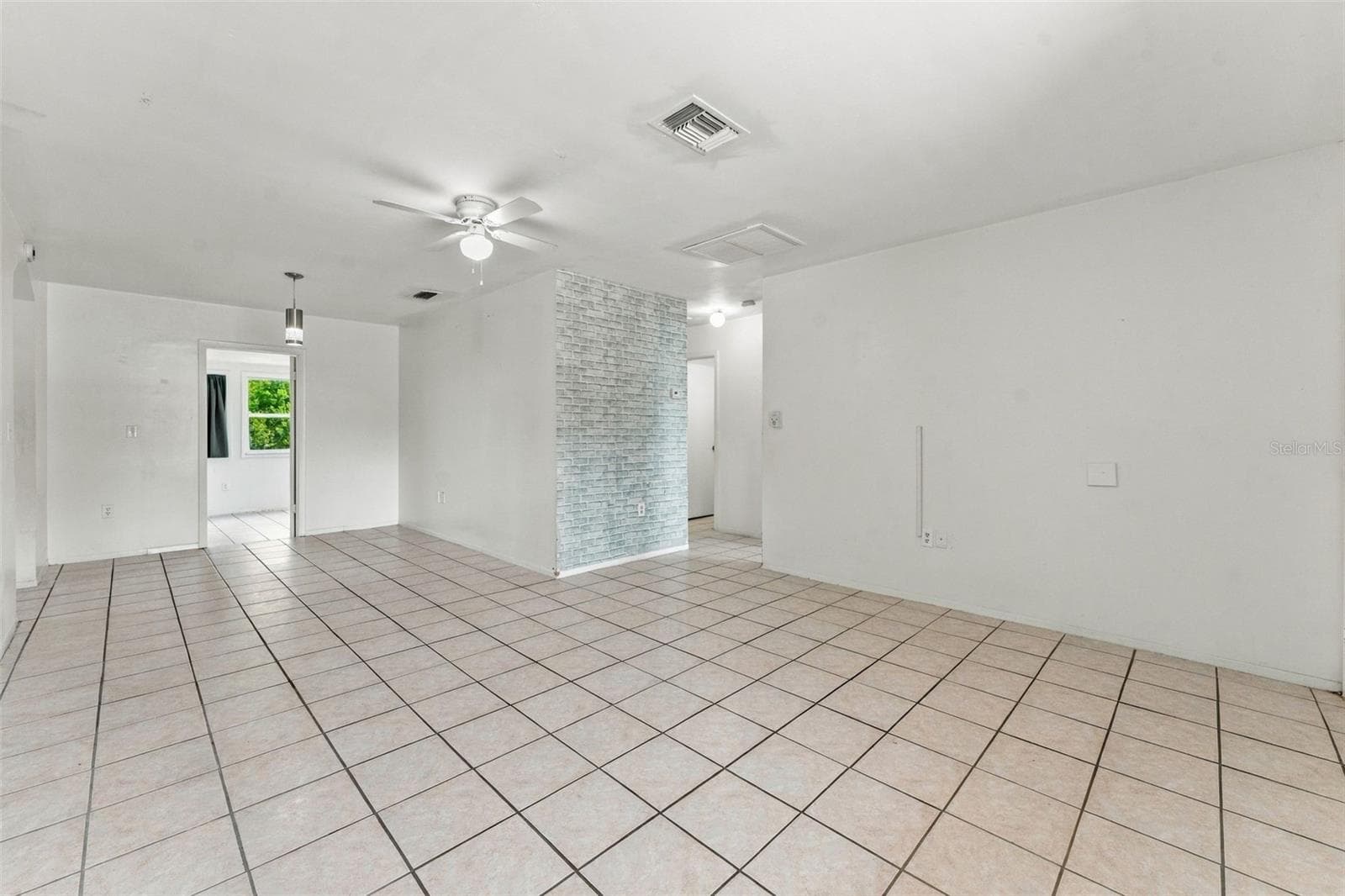 Spacious Open Living Area - 7303 RIVERBANK DR, NEW PORT RICHEY