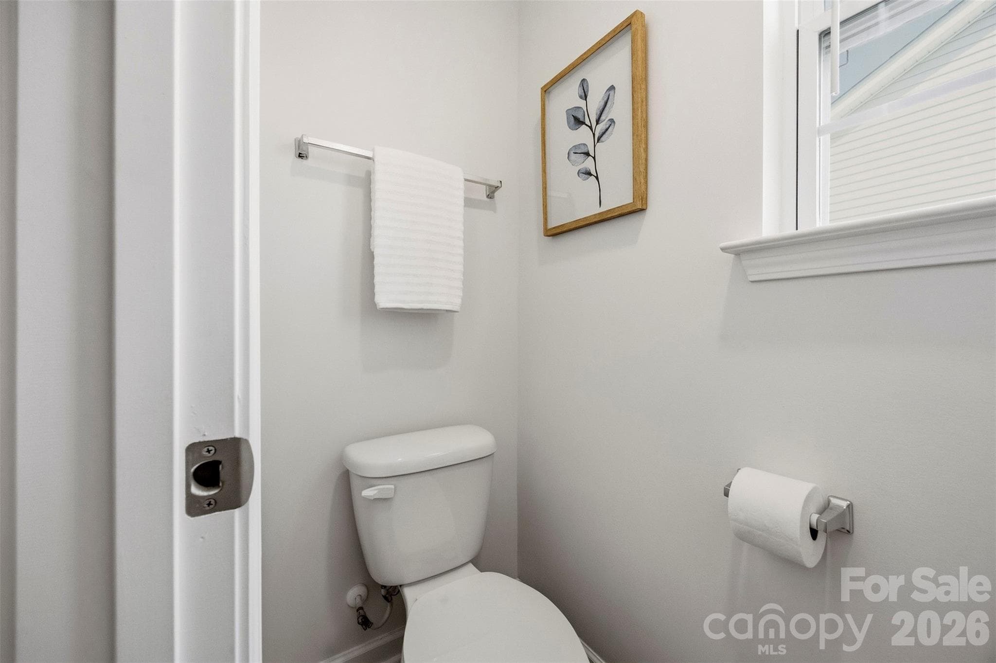 Upper level primary suite ensuite bathroom - 7572 Nolen Farm Drive, Gastonia