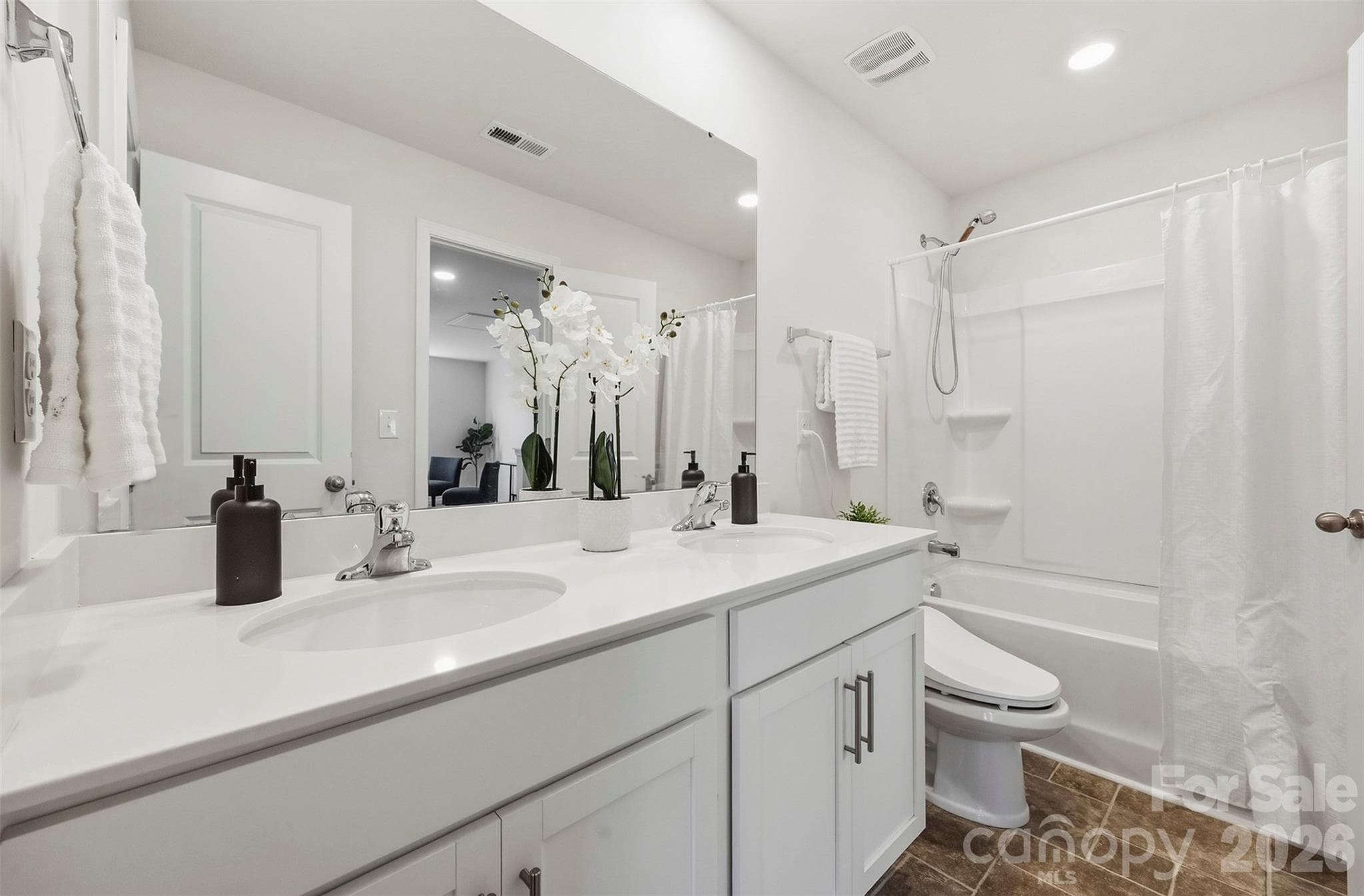 Upper level- bedroom # 4-ensuite /shared bathroom - 7572 Nolen Farm Drive, Gastonia