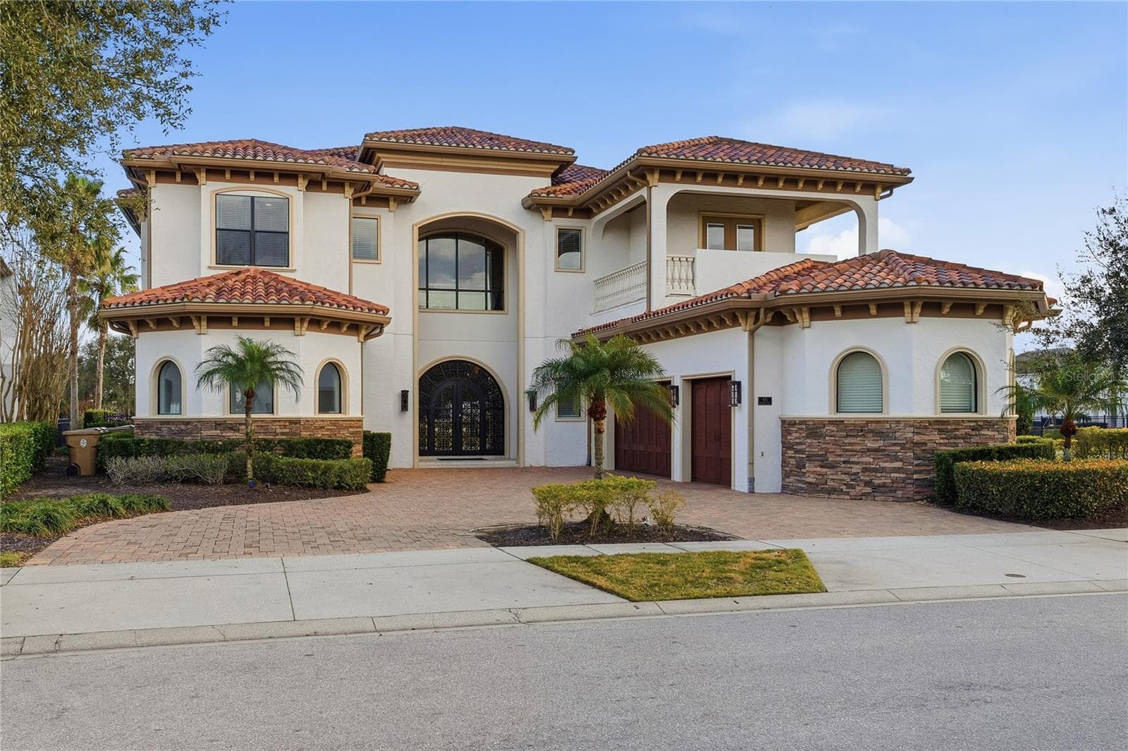 971 GOLDEN BEAR DR